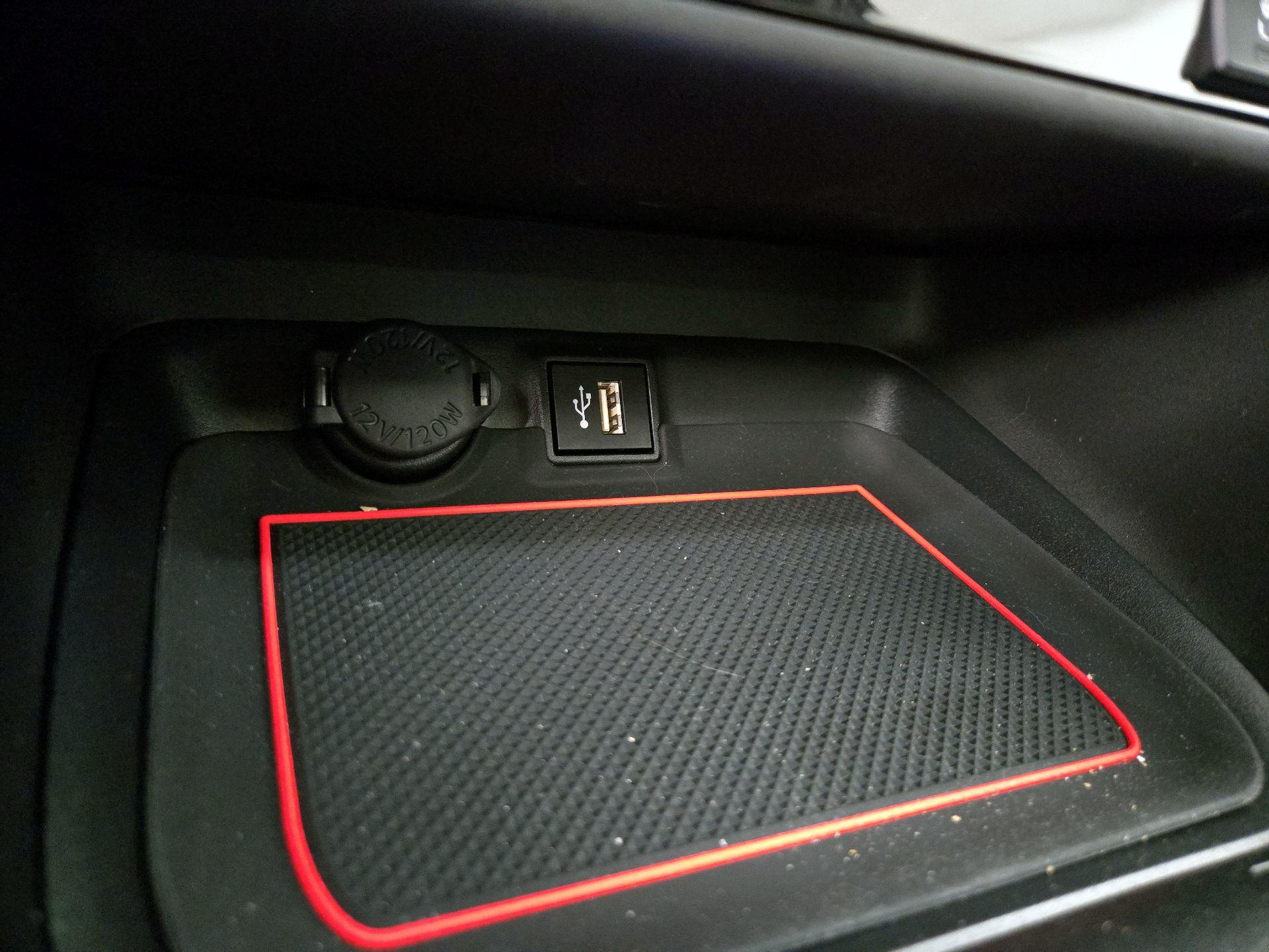 Thumbnail: 2025 Toyota RAV4 - 18