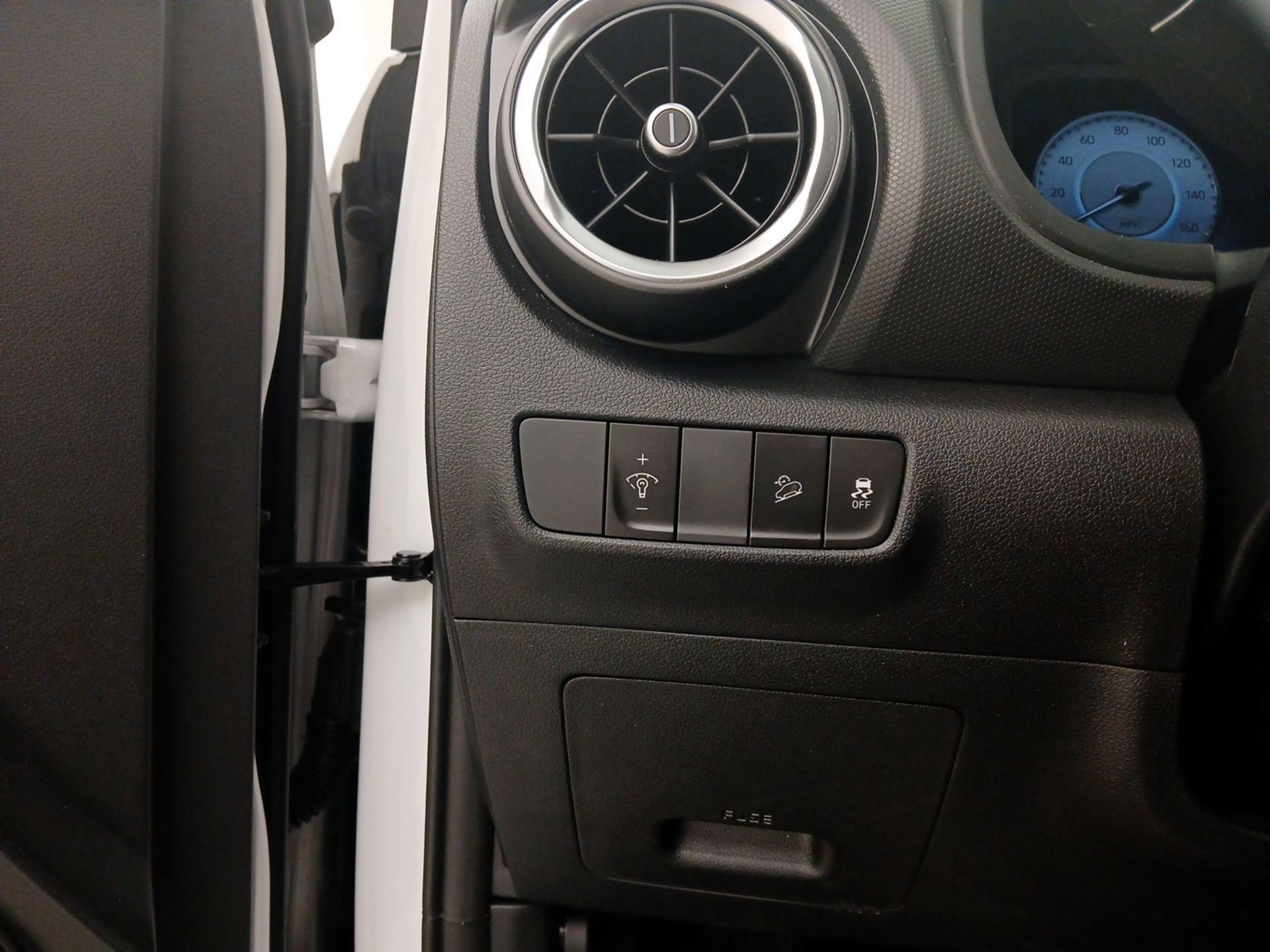 Thumbnail: 2023 Hyundai Kona - 13