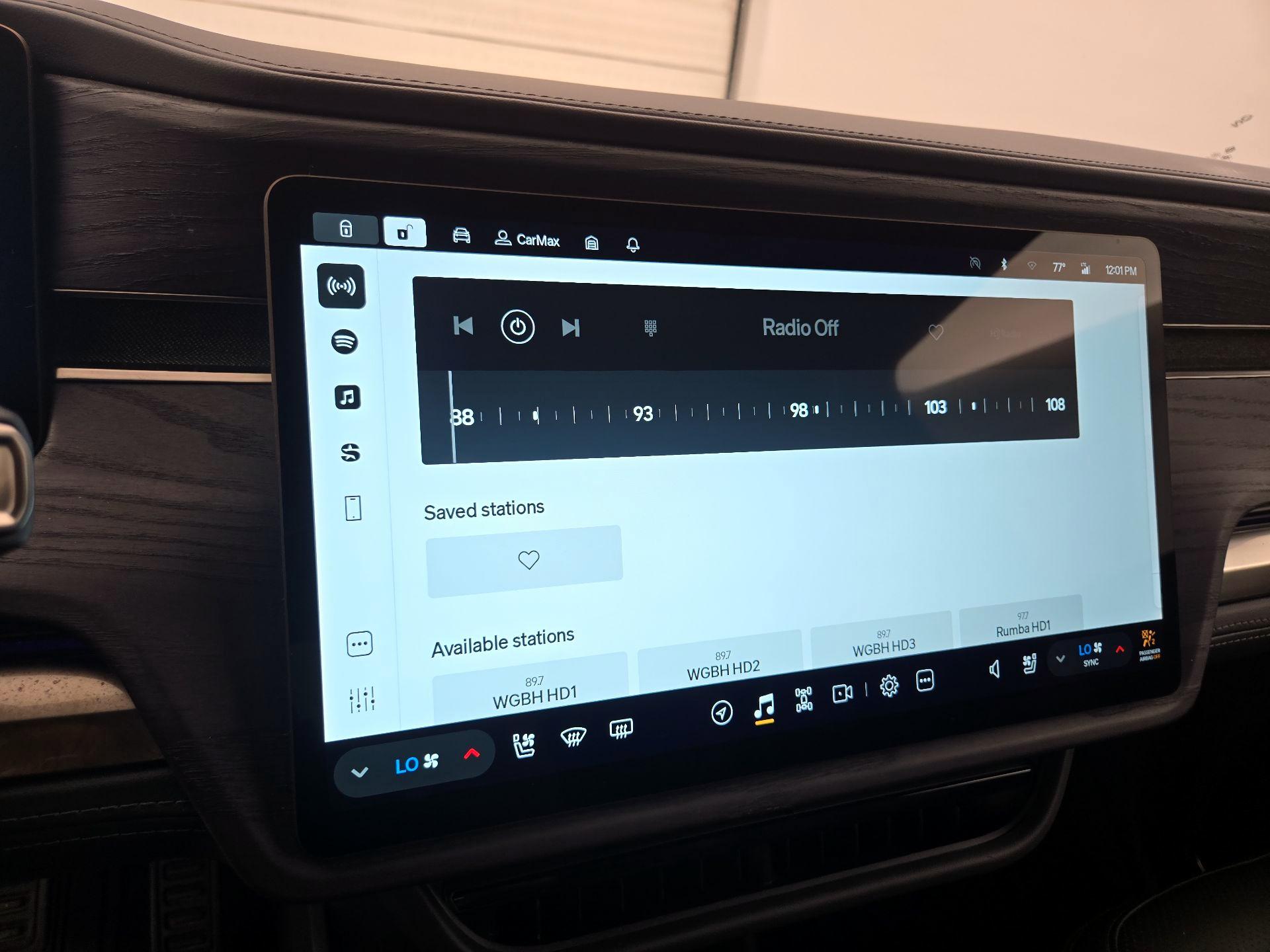 Thumbnail: 2025 Rivian R1T - 15