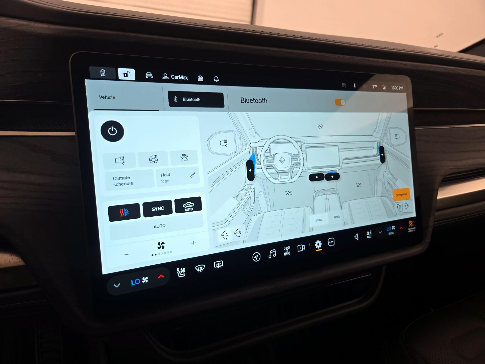 Thumbnail: 2025 Rivian R1T - 16