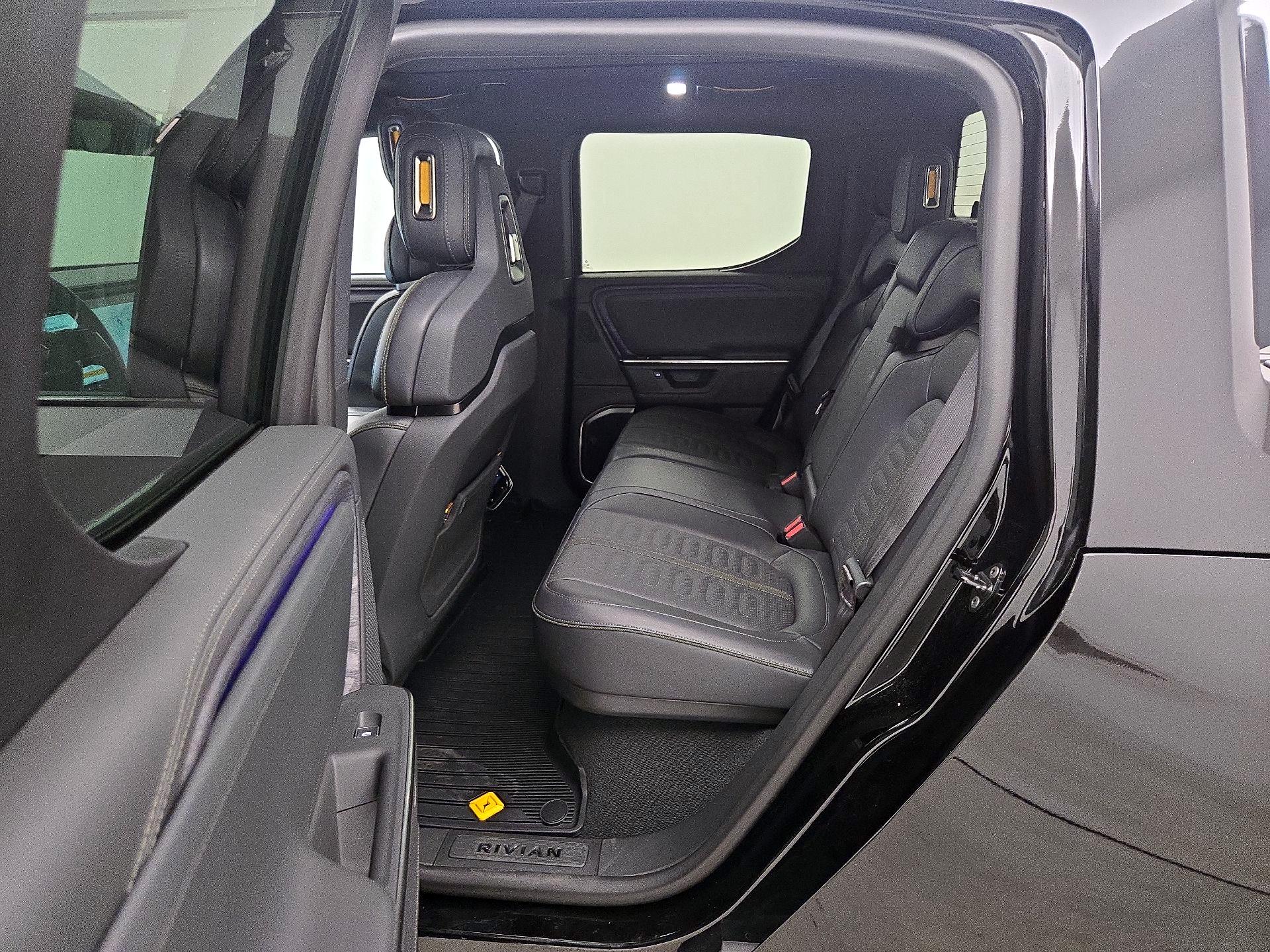 Thumbnail: 2025 Rivian R1T - 20