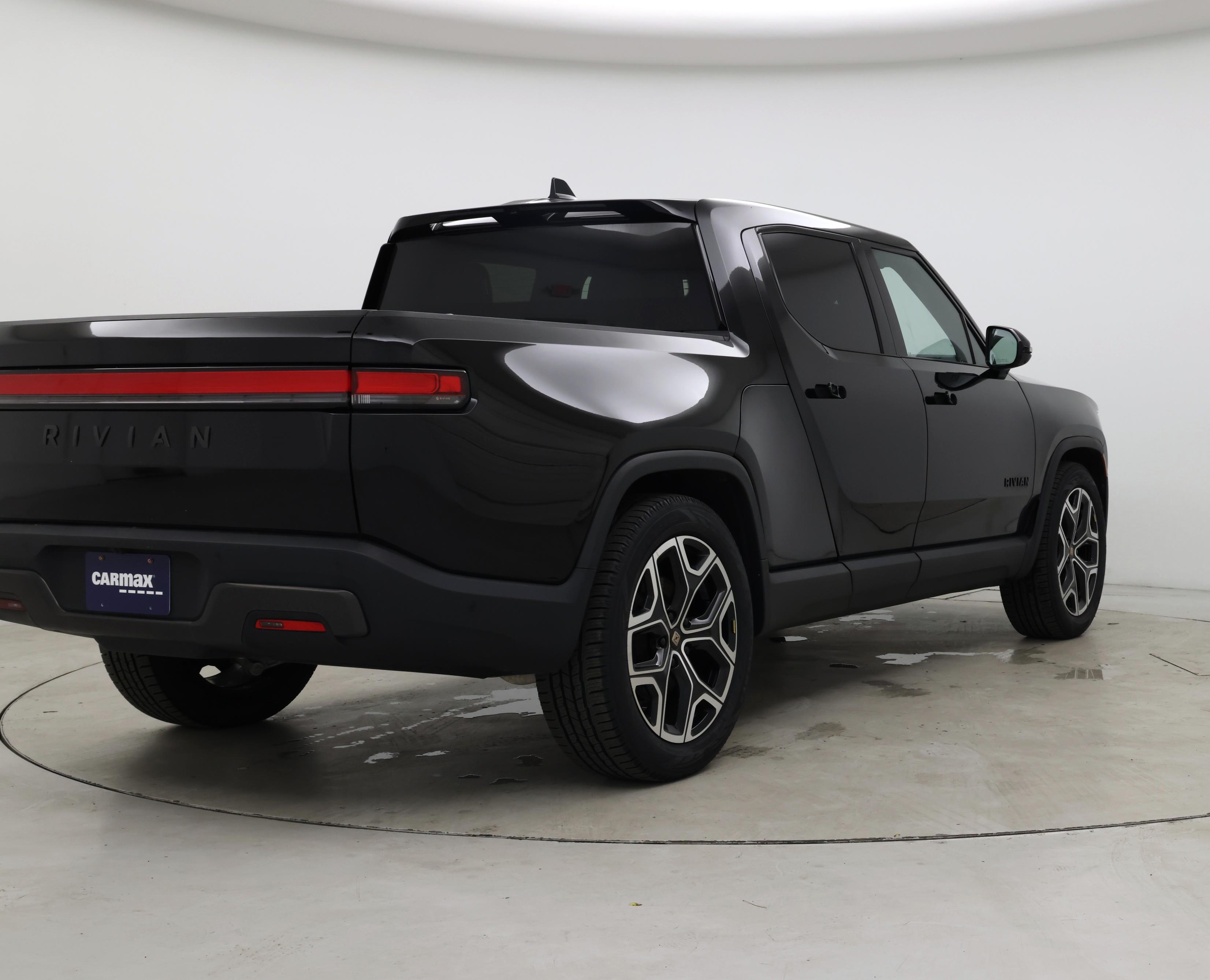 Thumbnail: 2025 Rivian R1T - 8