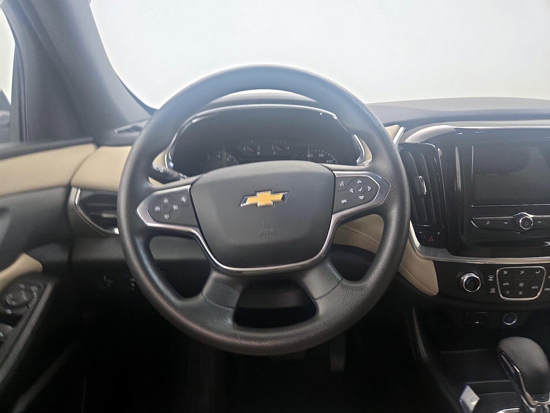 Thumbnail: 2023 Chevrolet Traverse - 10