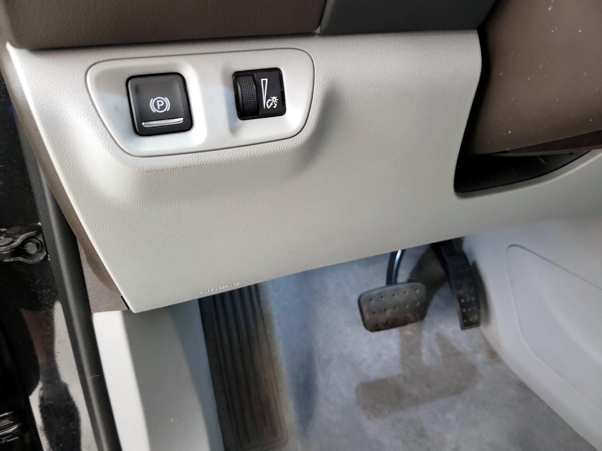 Thumbnail: 2022 GMC Acadia - 13