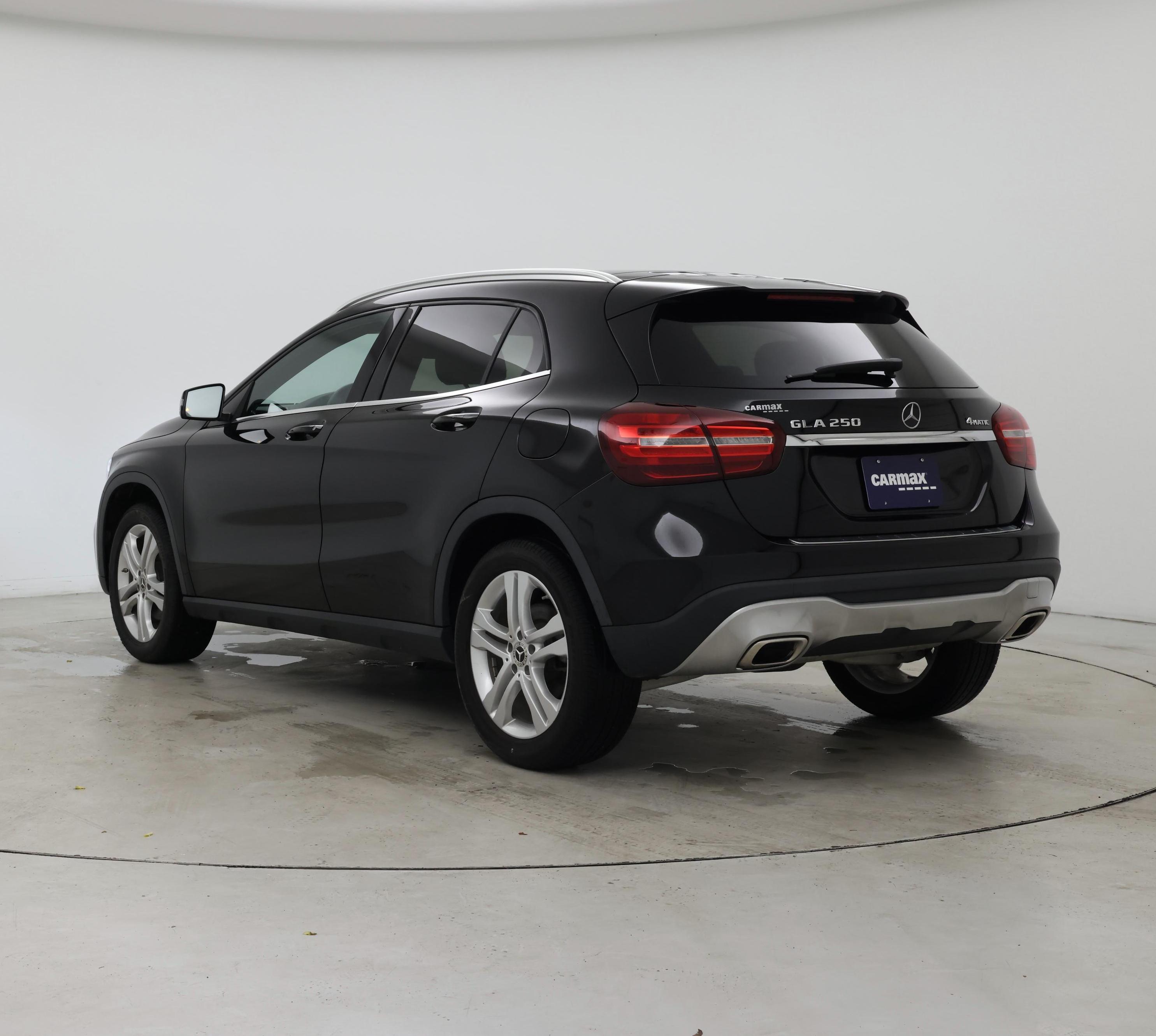 Thumbnail: 2020 Mercedes-Benz GLA - 2