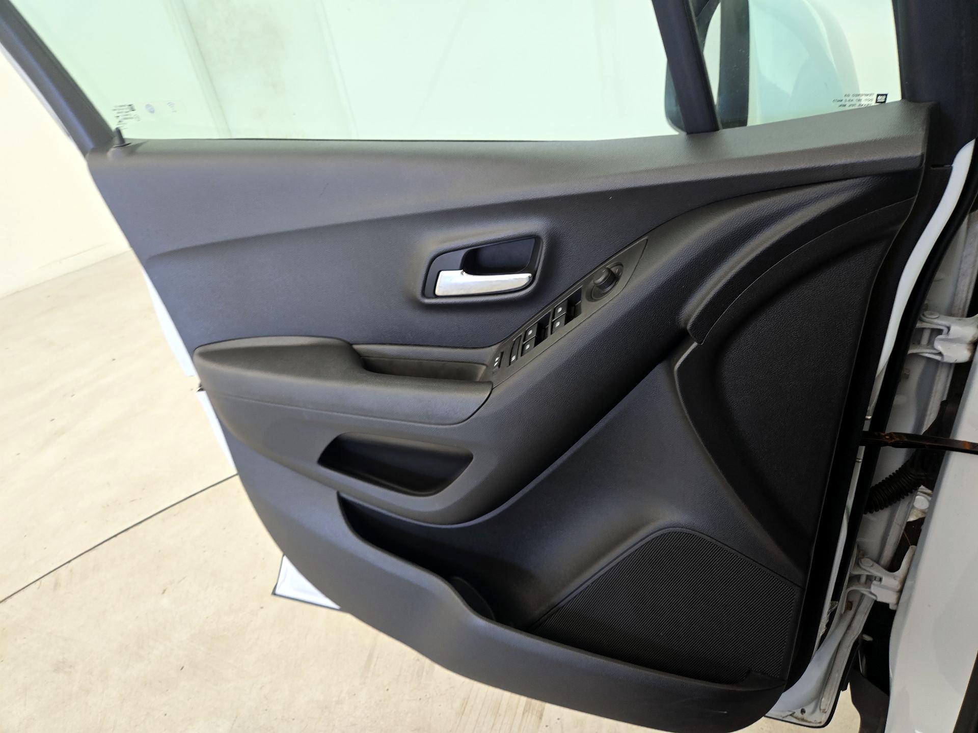 Thumbnail: 2020 Chevrolet Trax - 12