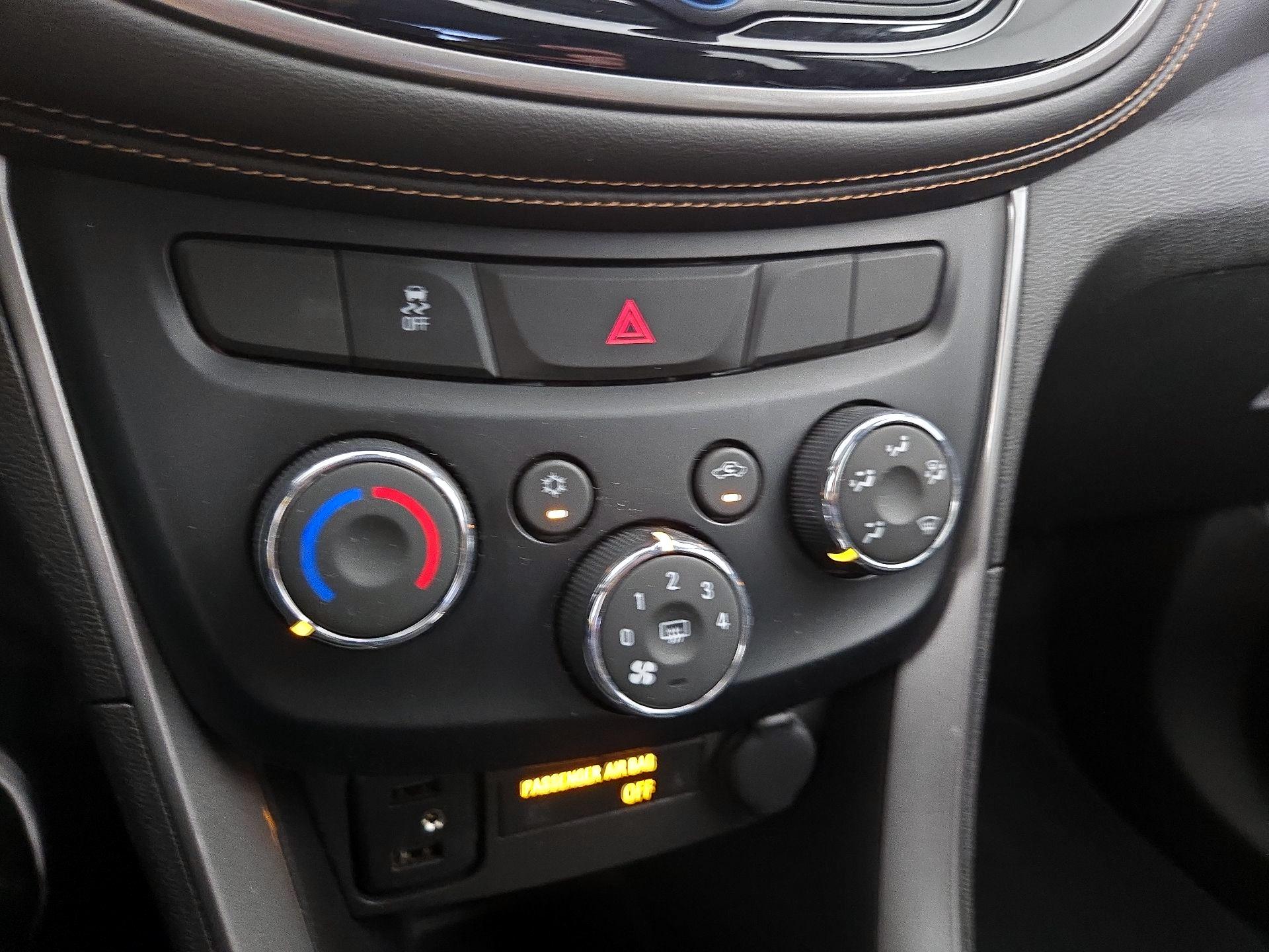 Thumbnail: 2020 Chevrolet Trax - 16