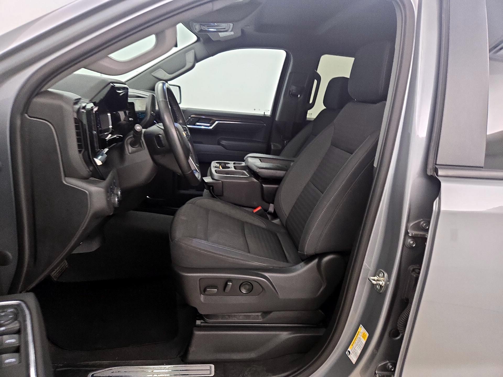 Thumbnail: 2023 Chevrolet Silverado 1500 - 11