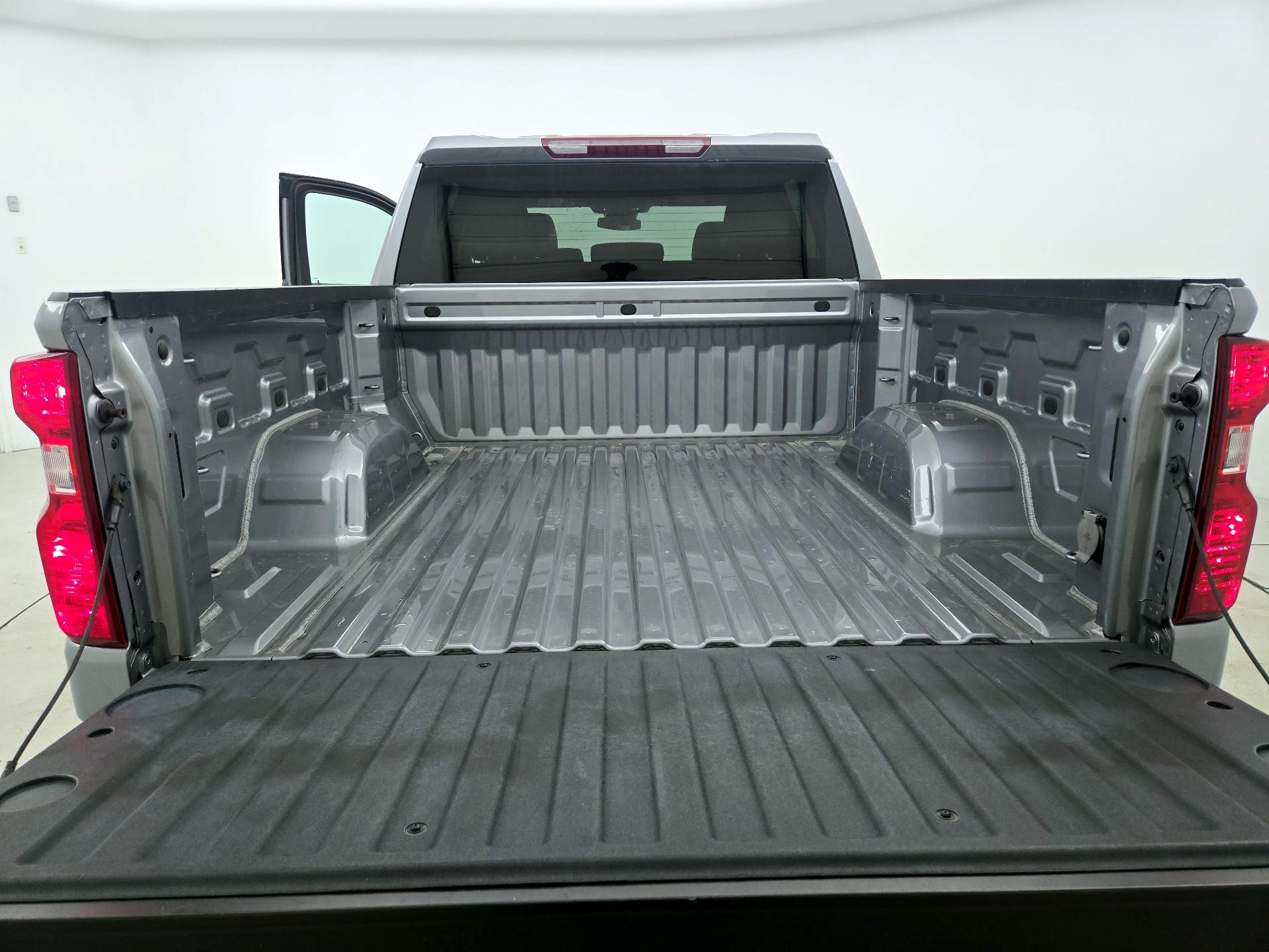 Thumbnail: 2023 Chevrolet Silverado 1500 - 20