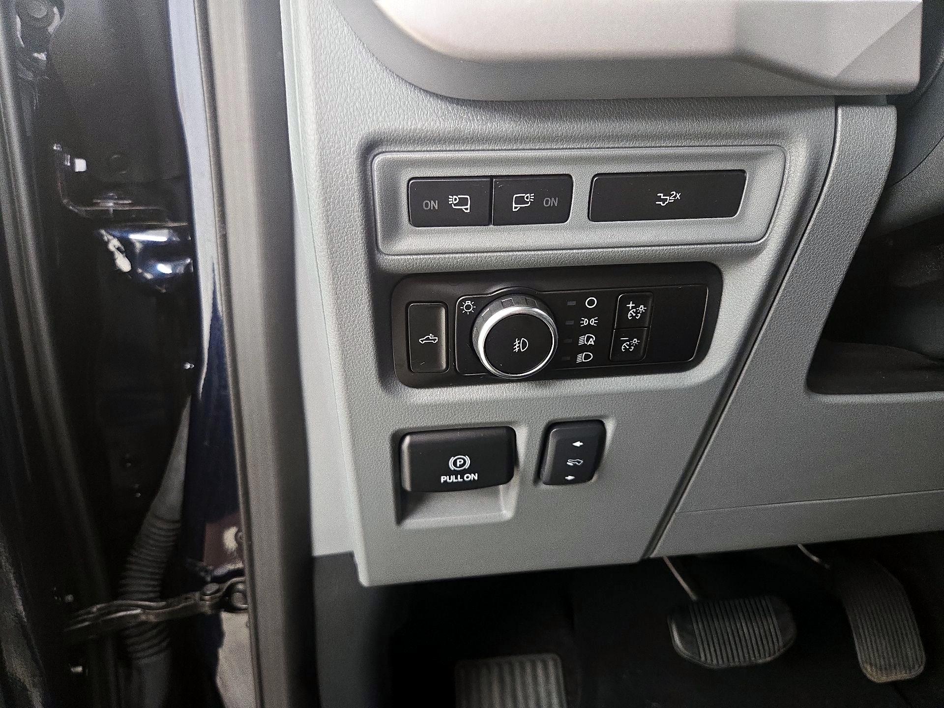 Thumbnail: 2023 Ford F-150 - 13