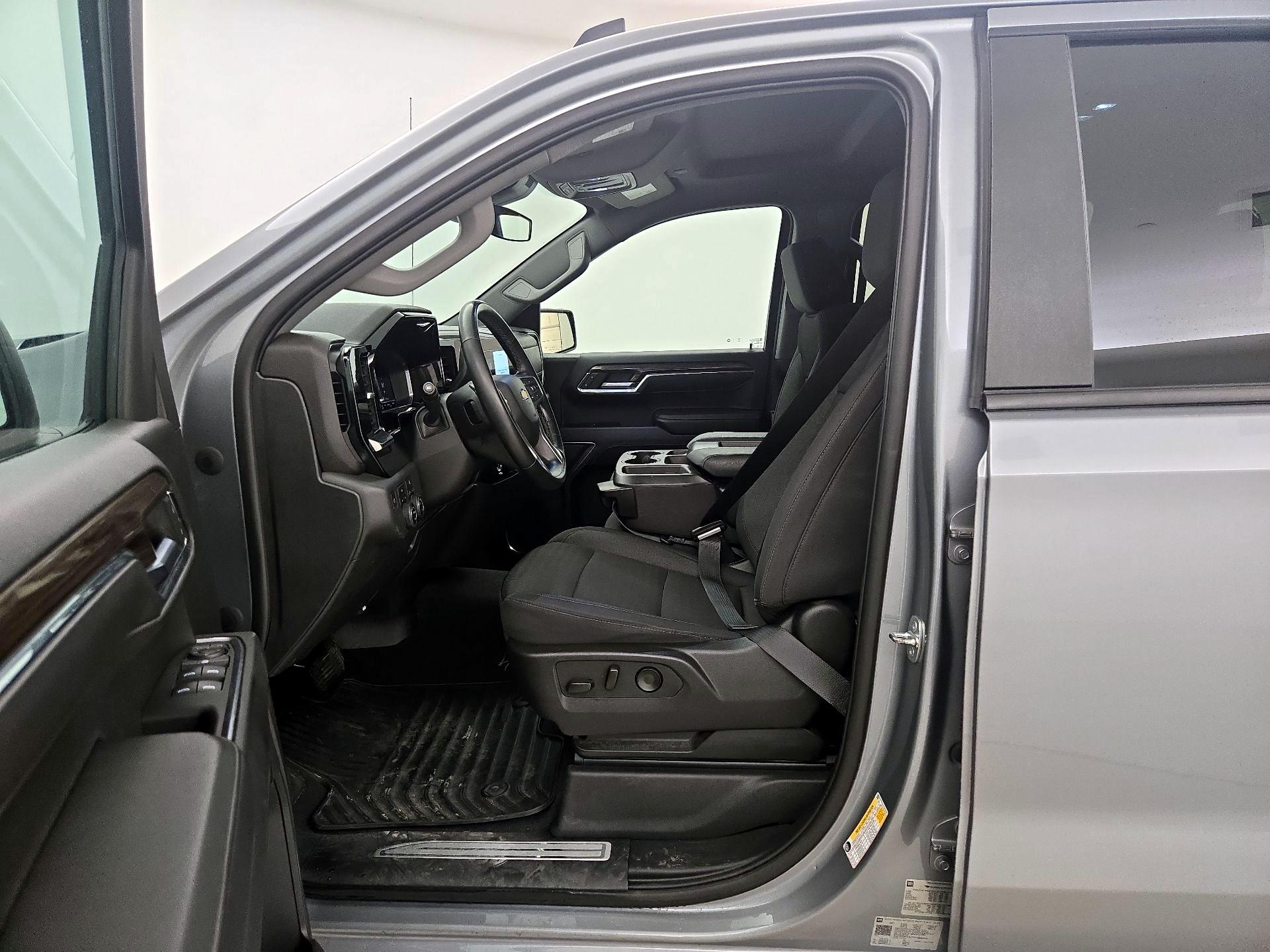 Thumbnail: 2023 Chevrolet Silverado 1500 - 11