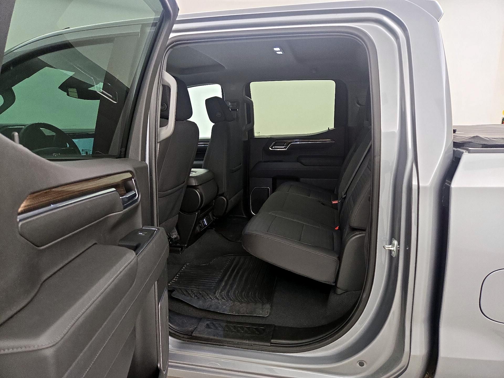 Thumbnail: 2023 Chevrolet Silverado 1500 - 19