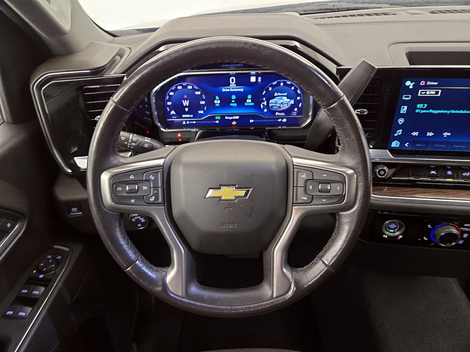 2022 Chevrolet Silverado 1500 LT - Photo 11