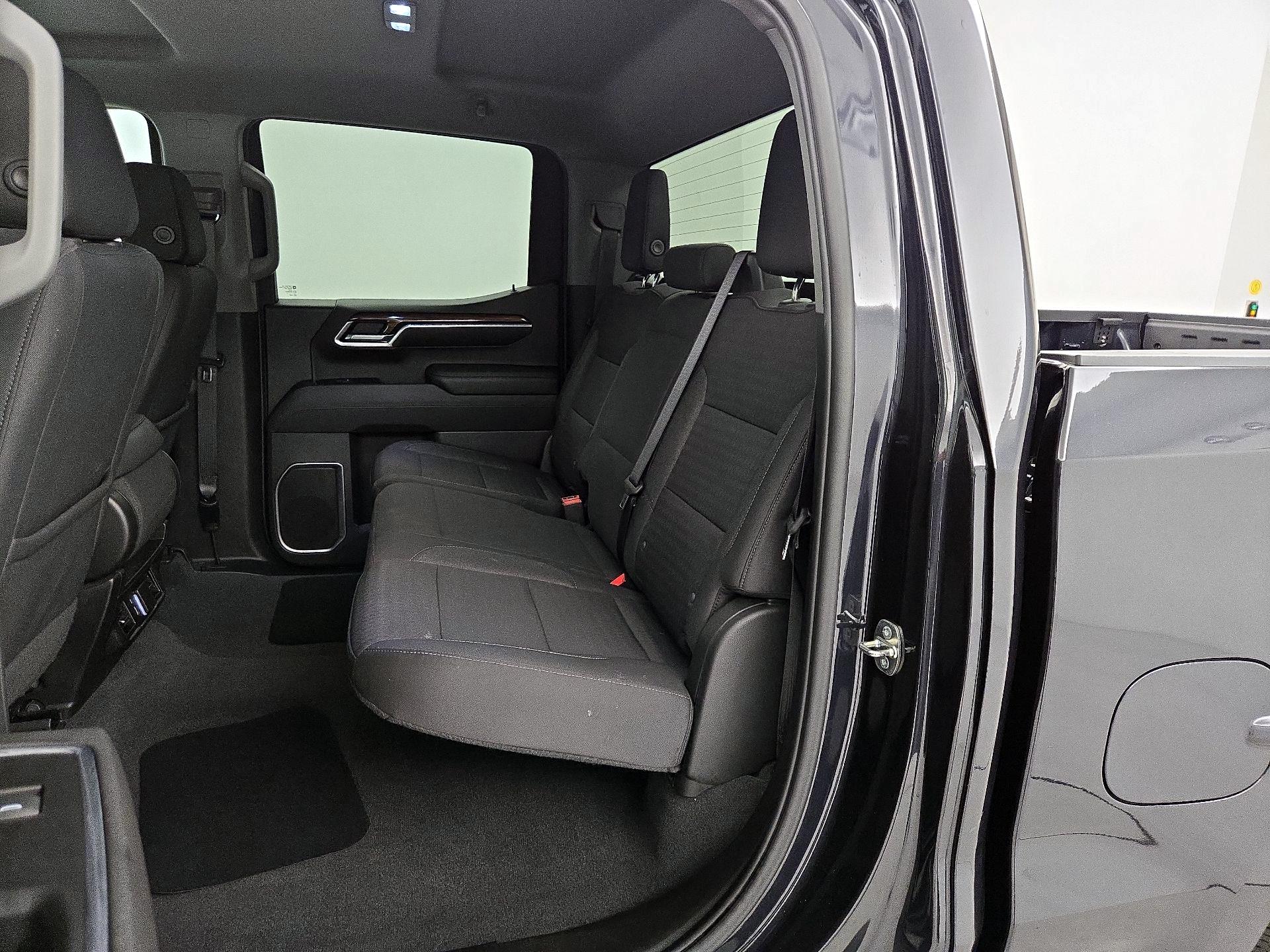 Thumbnail: 2022 Chevrolet Silverado 1500 - 19