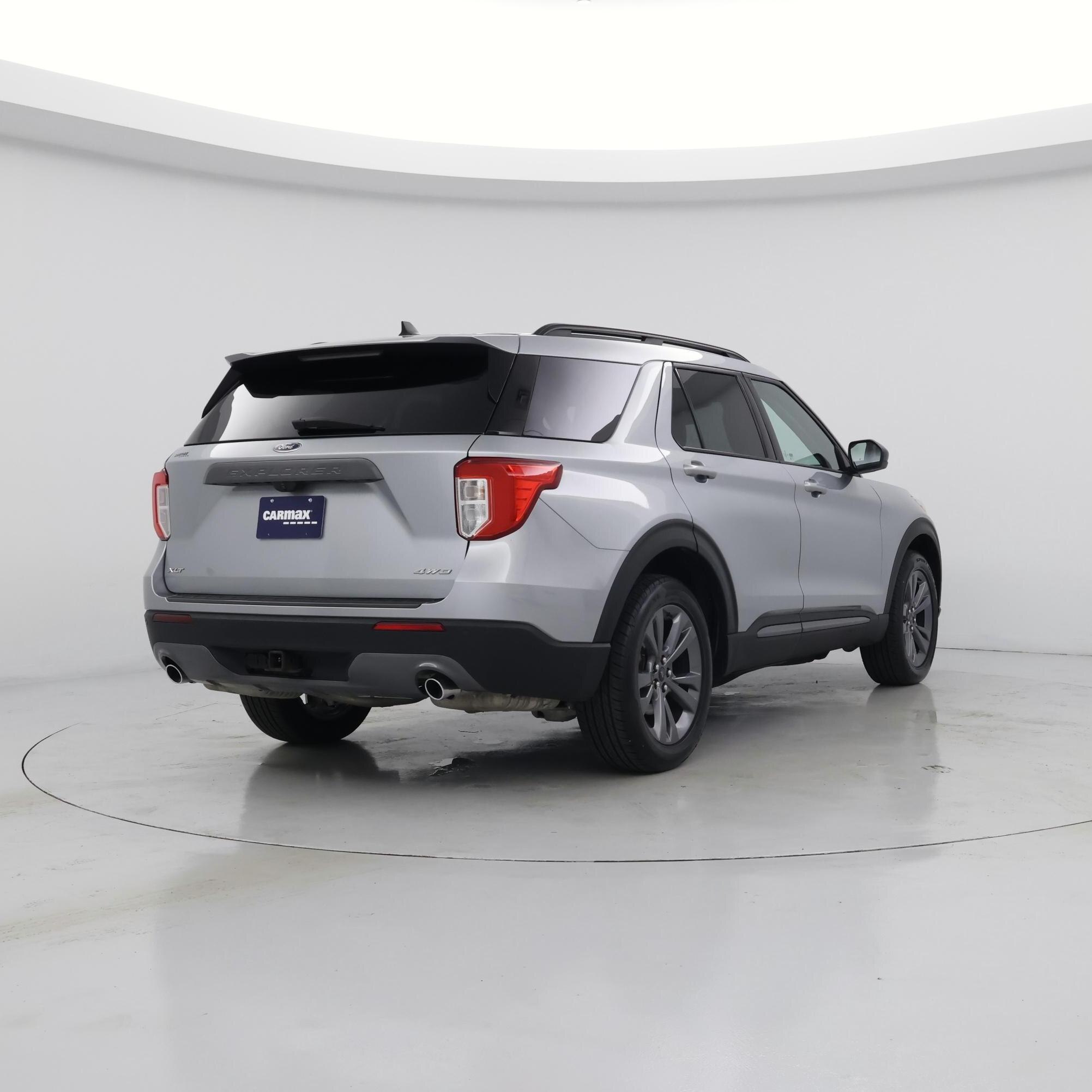 Thumbnail: 2022 Ford Explorer - 8