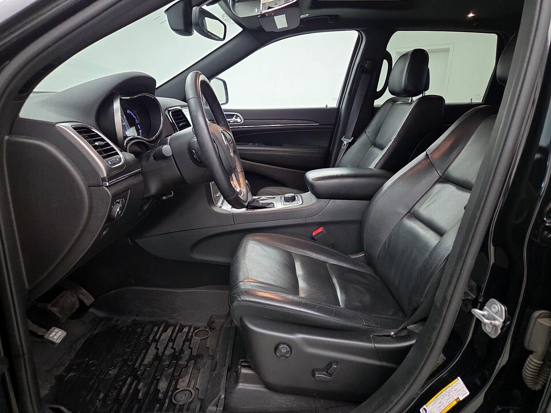 Thumbnail: 2019 Jeep Grand Cherokee - 11
