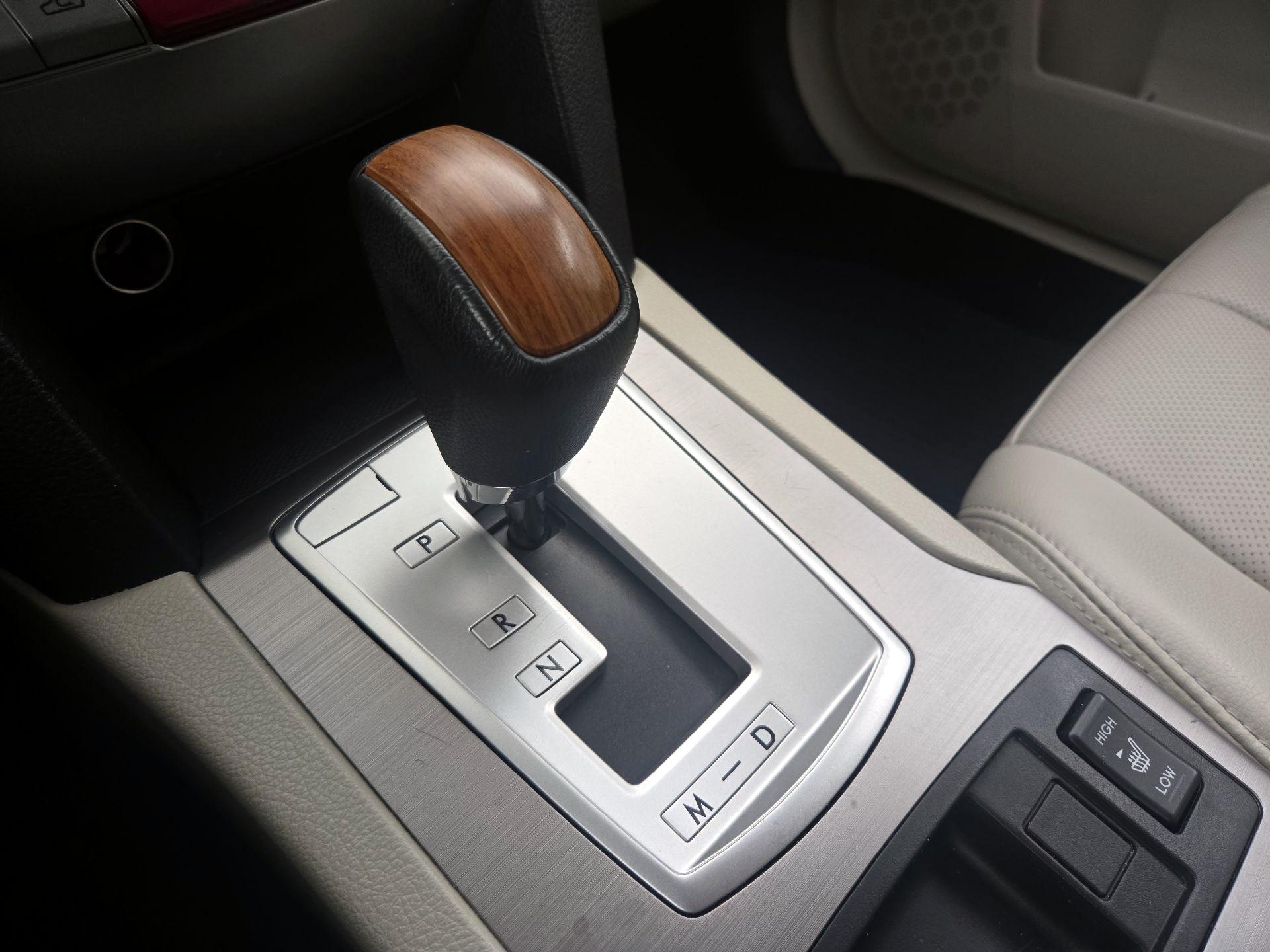 Thumbnail: 2014 Subaru Outback - 17