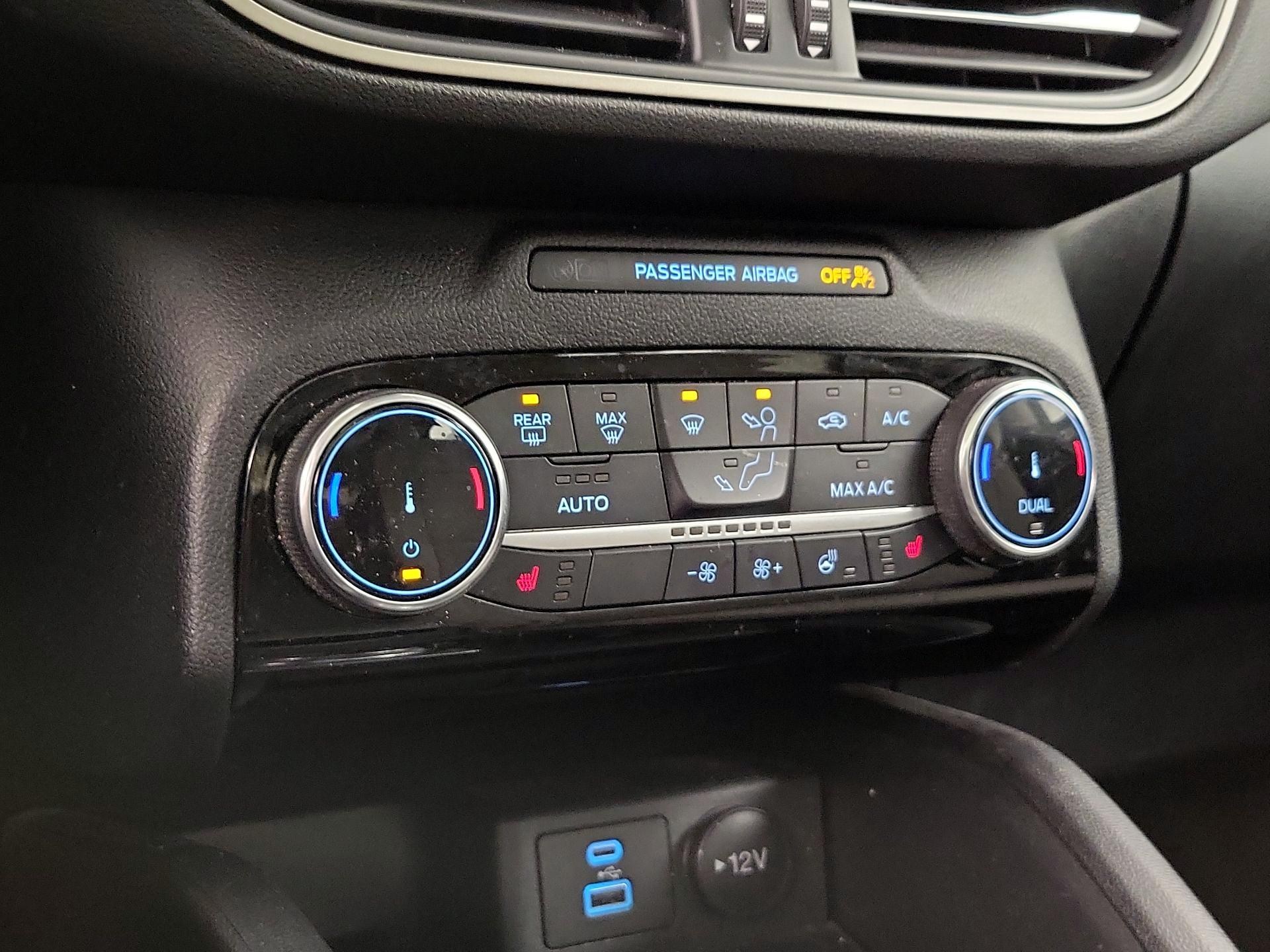 Thumbnail: 2022 Ford Escape - 17