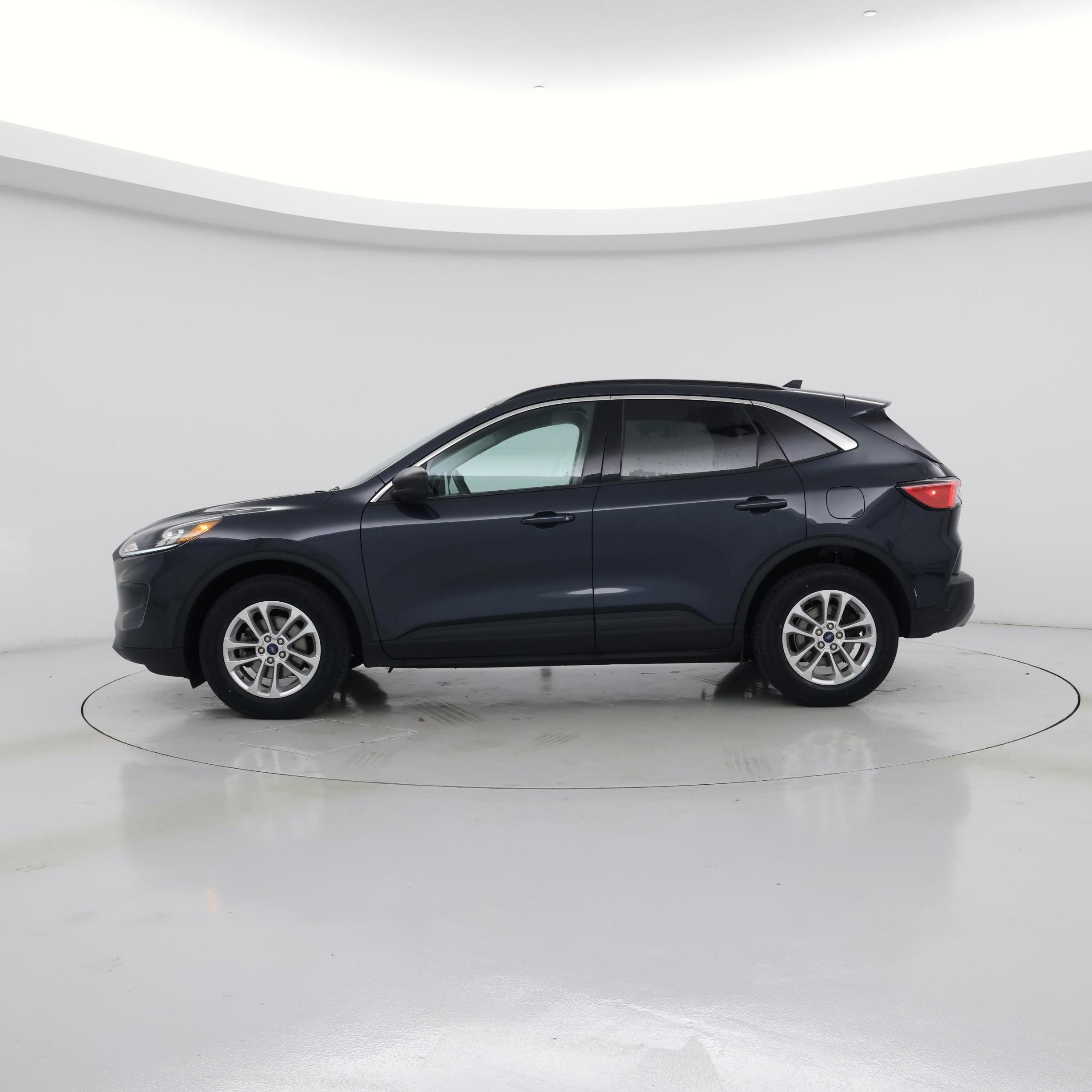 Thumbnail: 2022 Ford Escape - 3