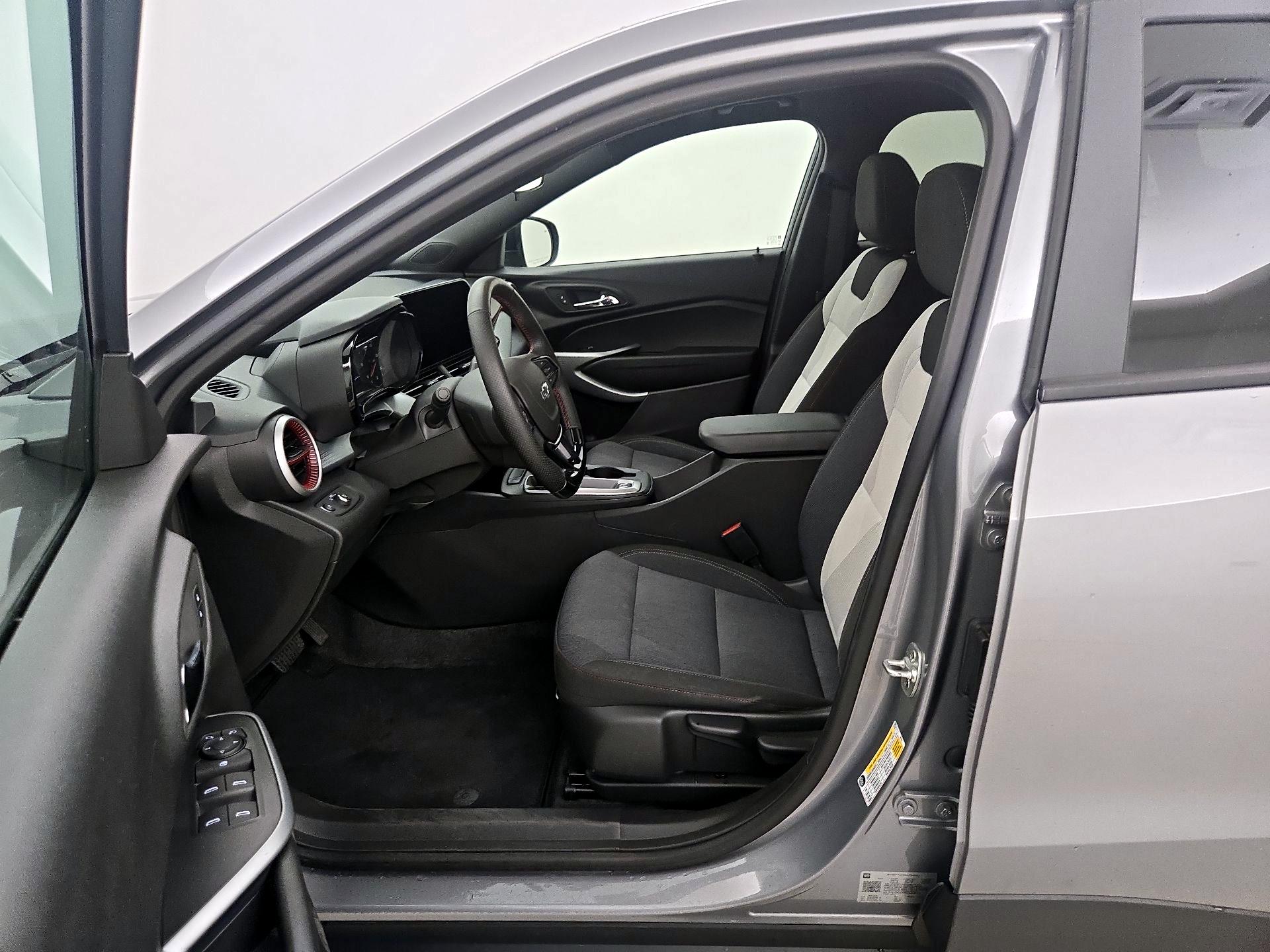 Thumbnail: 2024 Chevrolet Trax - 11