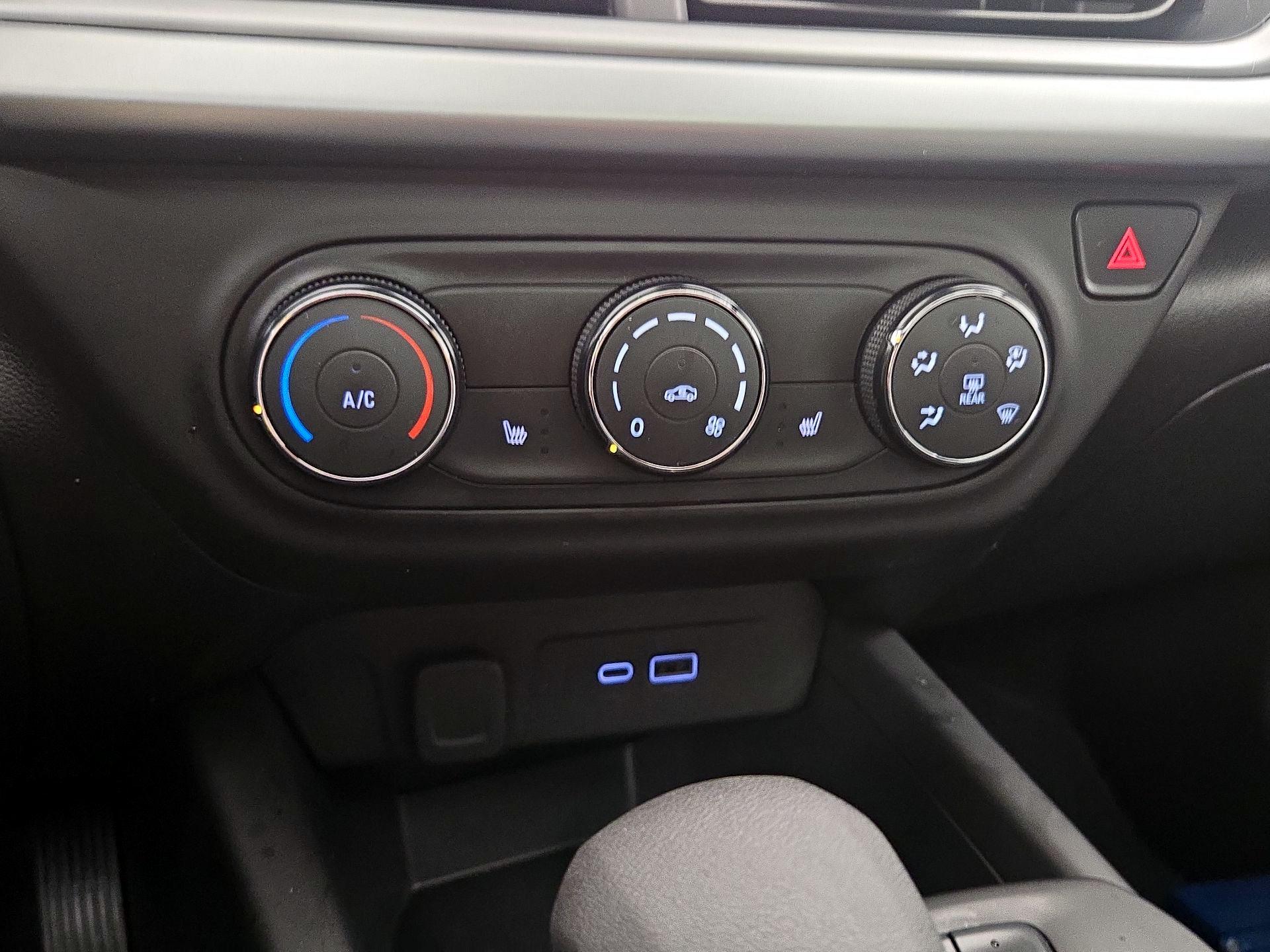 Thumbnail: 2024 Chevrolet Trax - 16