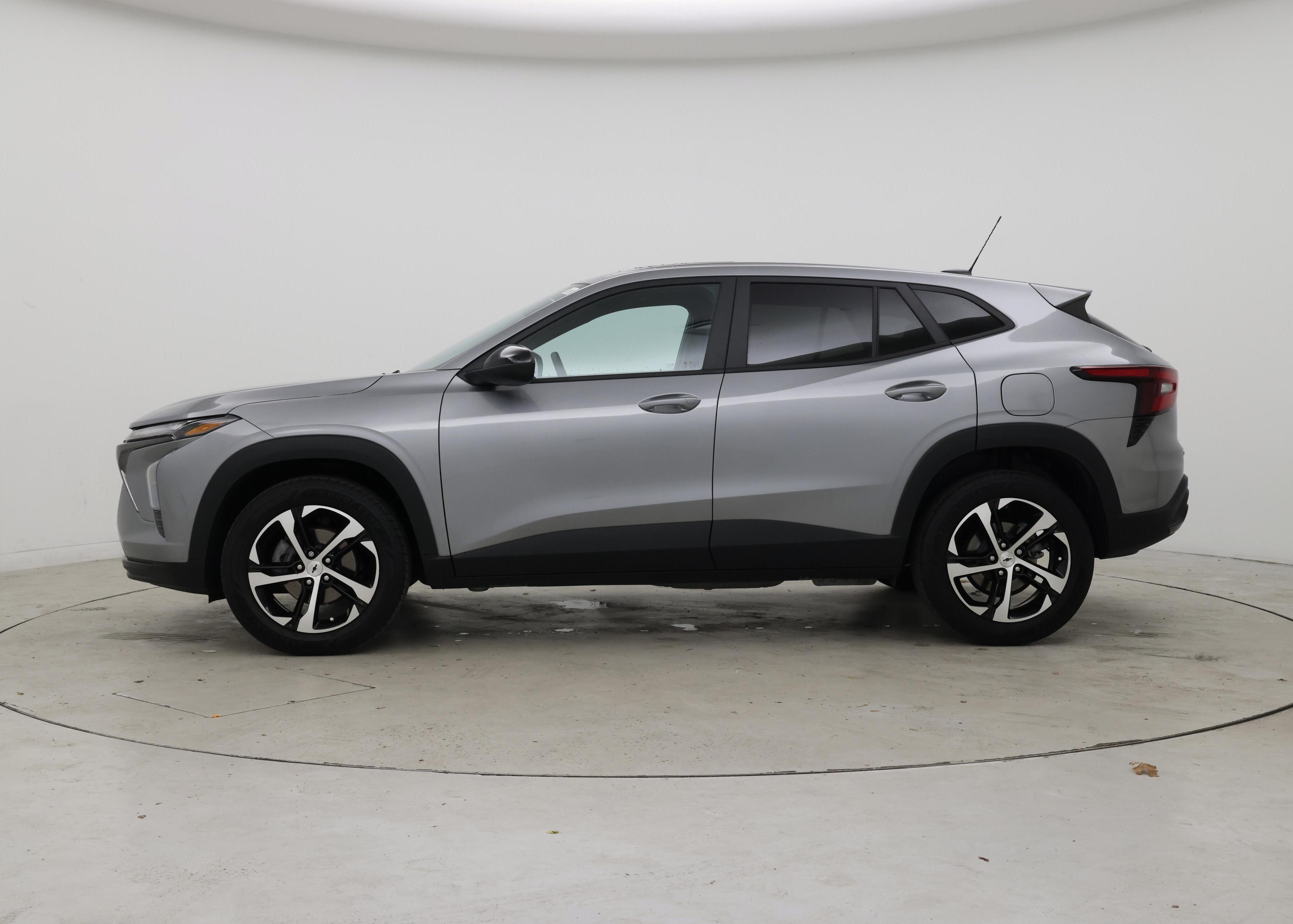 Thumbnail: 2024 Chevrolet Trax - 3