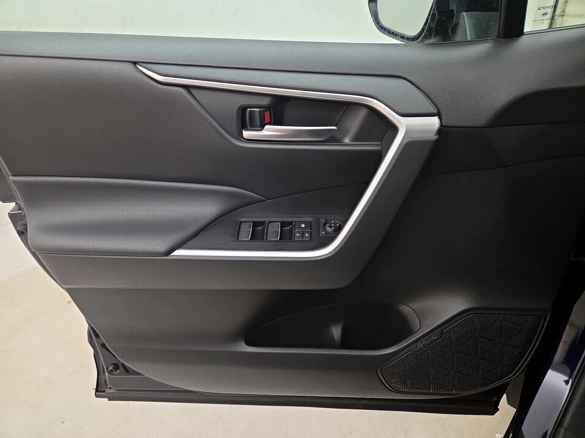 Thumbnail: 2023 Toyota RAV4 - 12
