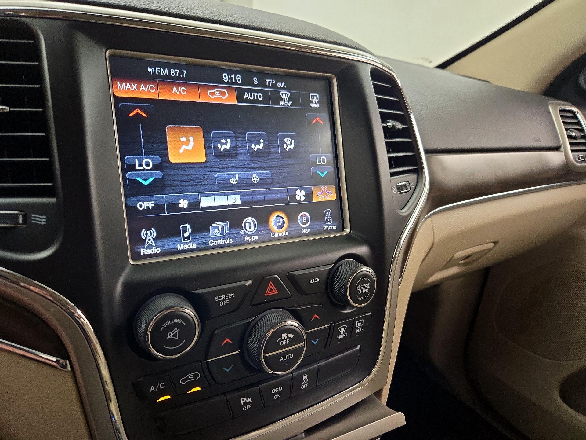 Thumbnail: 2015 Jeep Grand Cherokee - 15