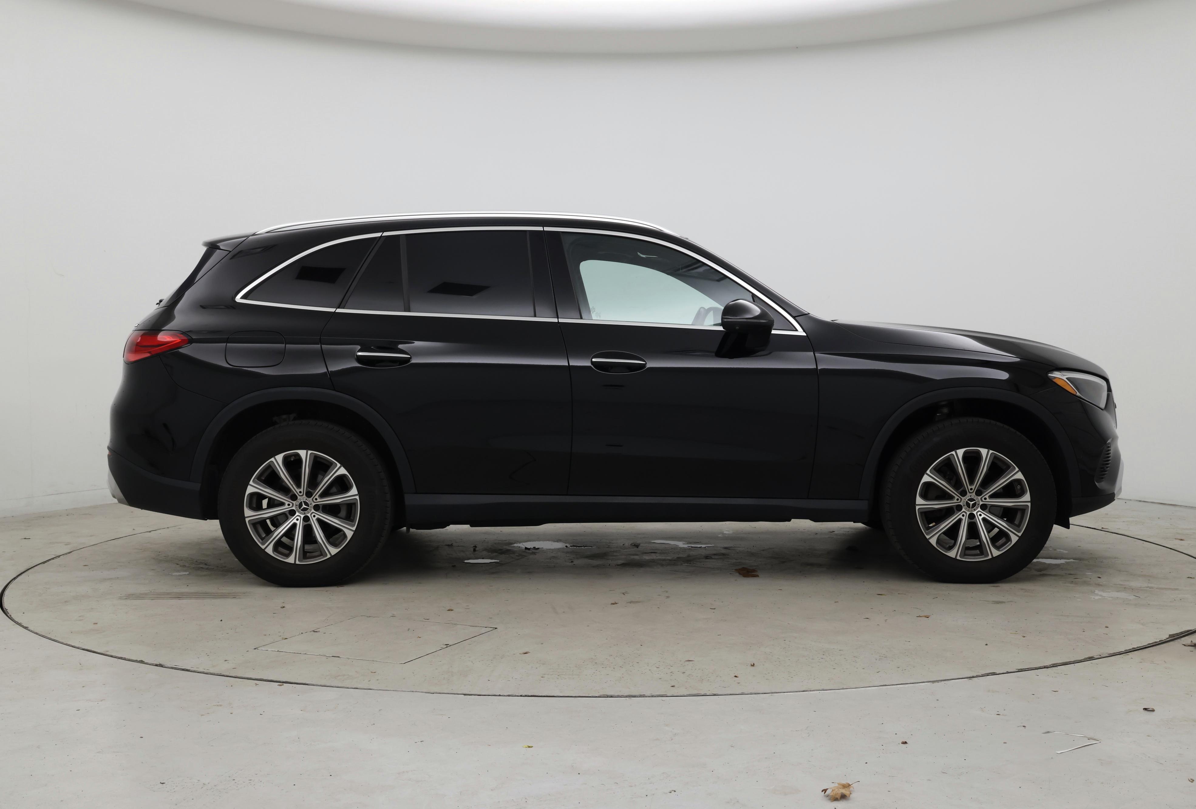Thumbnail: 2023 Mercedes-Benz GLC - 7