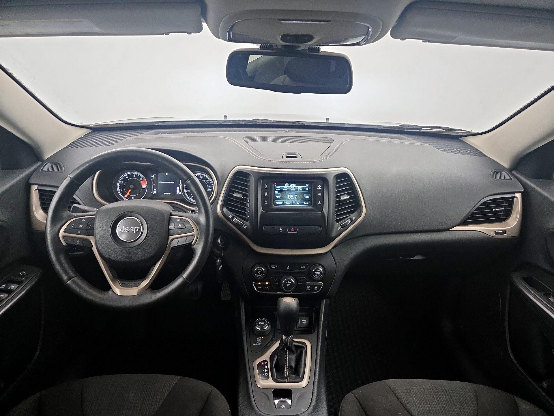 Thumbnail: 2016 Jeep Cherokee - 9