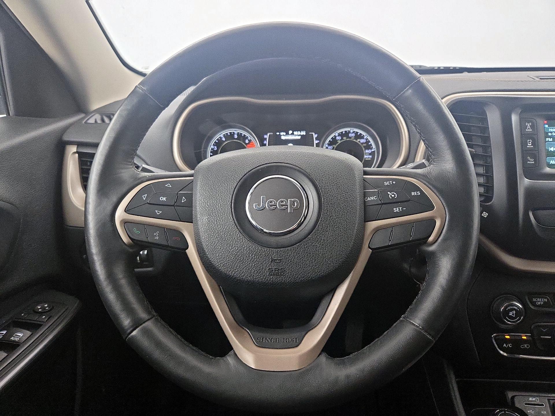 Thumbnail: 2016 Jeep Cherokee - 10