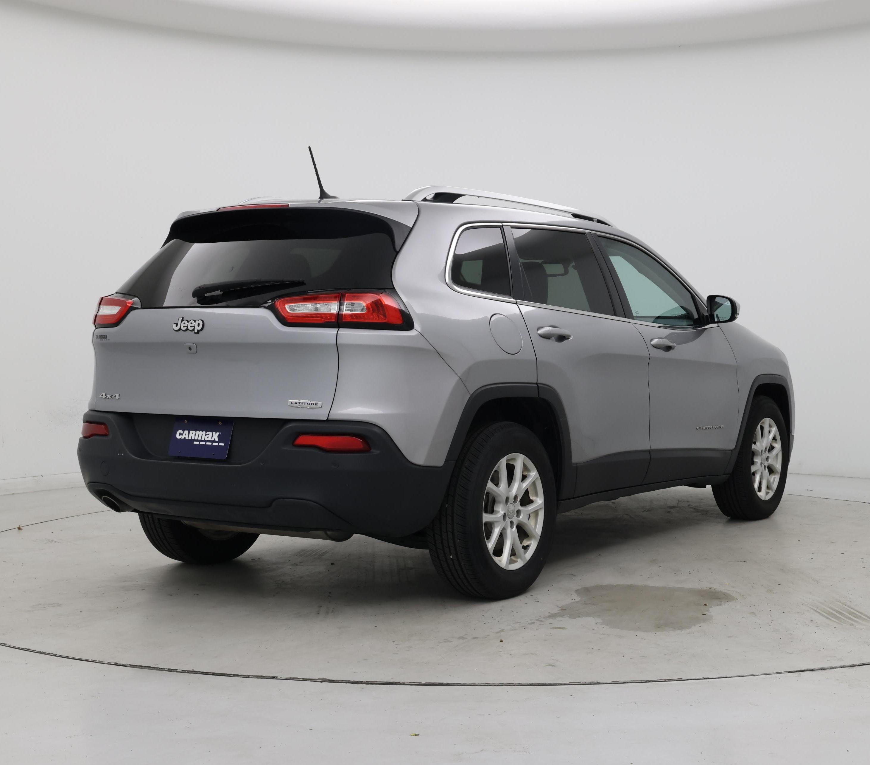 Thumbnail: 2016 Jeep Cherokee - 8