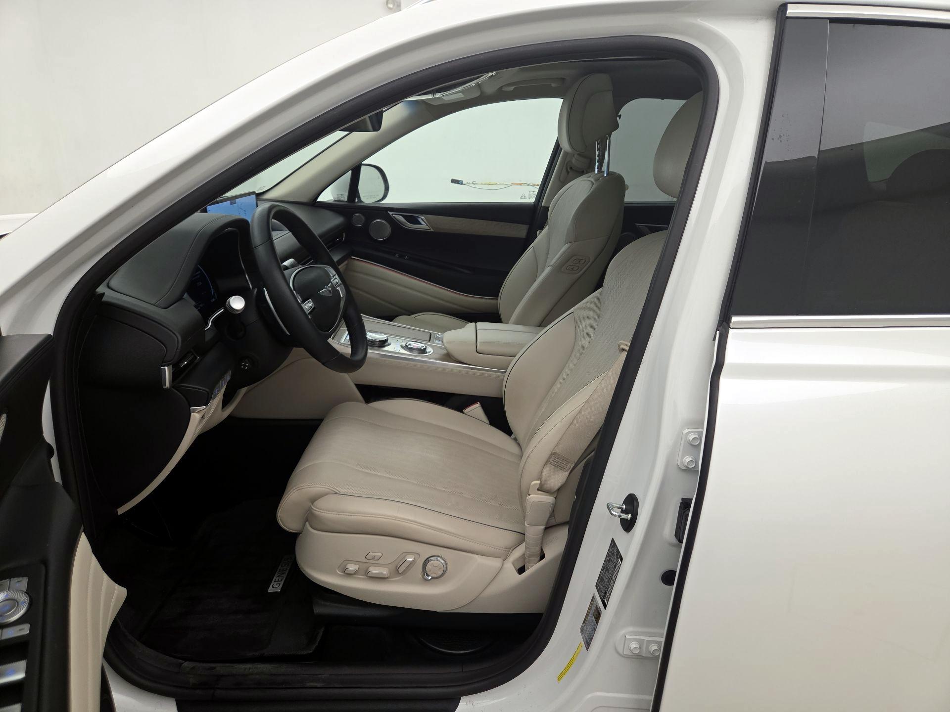 Thumbnail: 2023 Genesis GV80 - 11