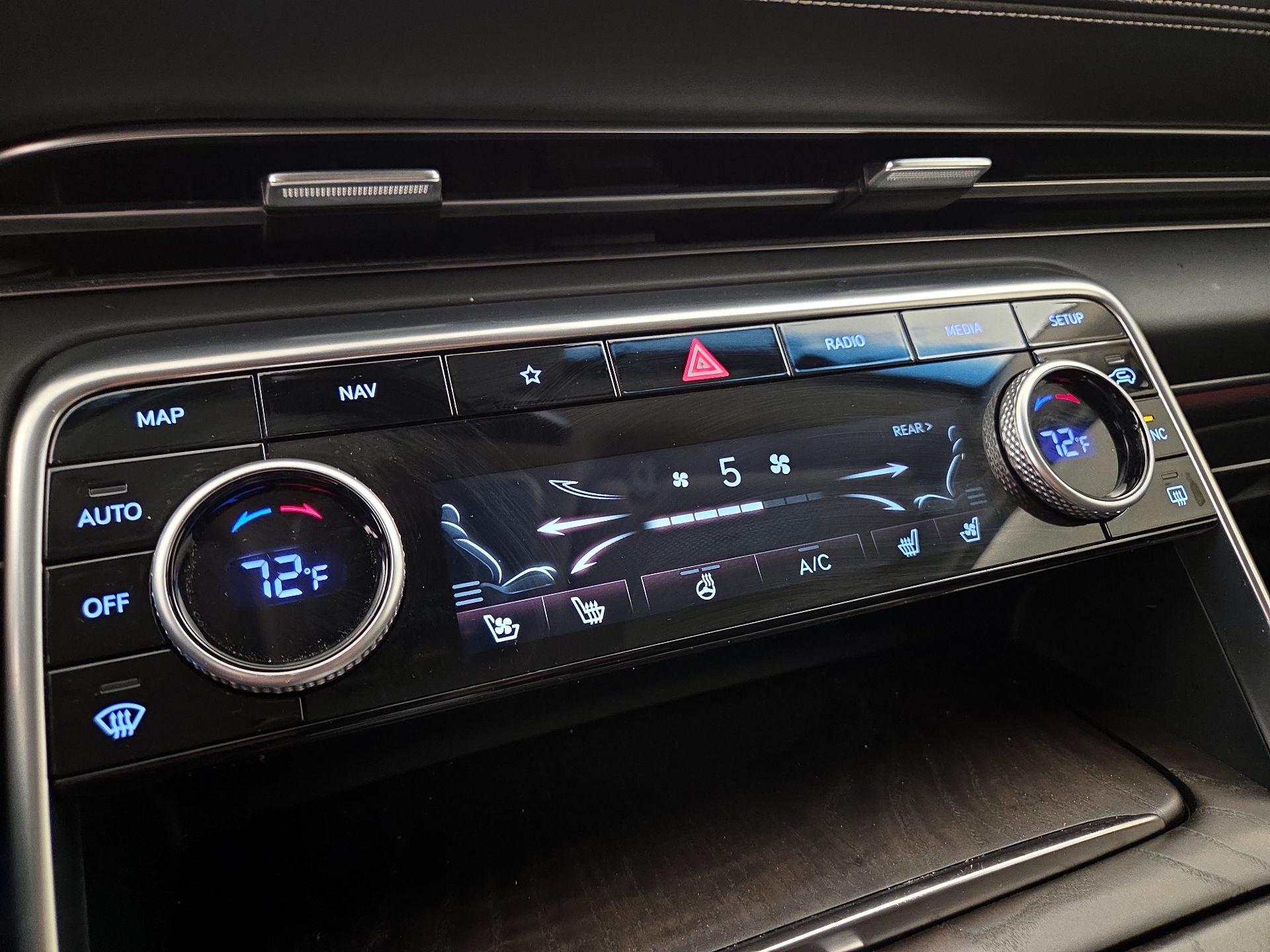 Thumbnail: 2024 Genesis GV80 - 17