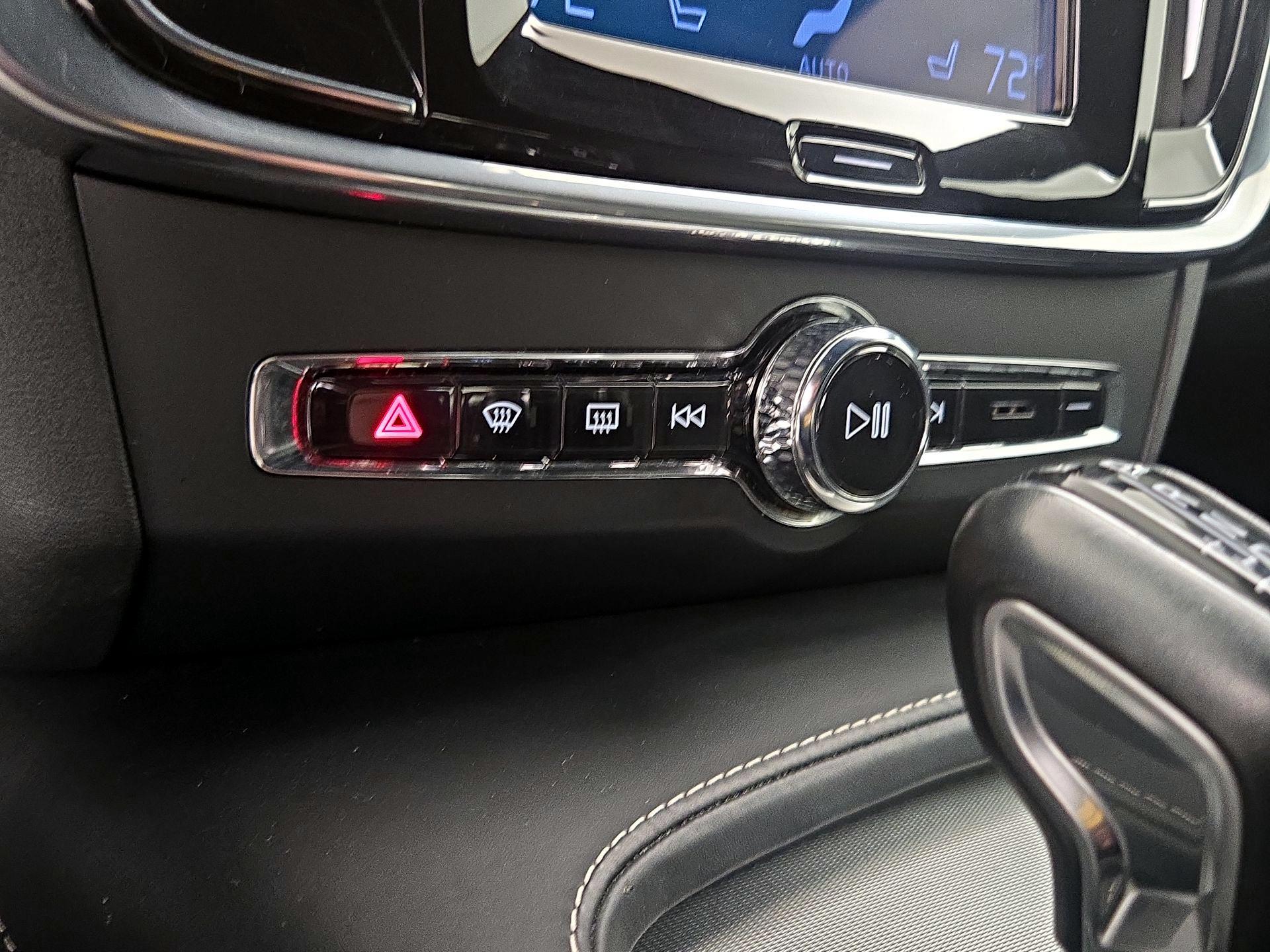 Thumbnail: 2020 Volvo S90 - 17