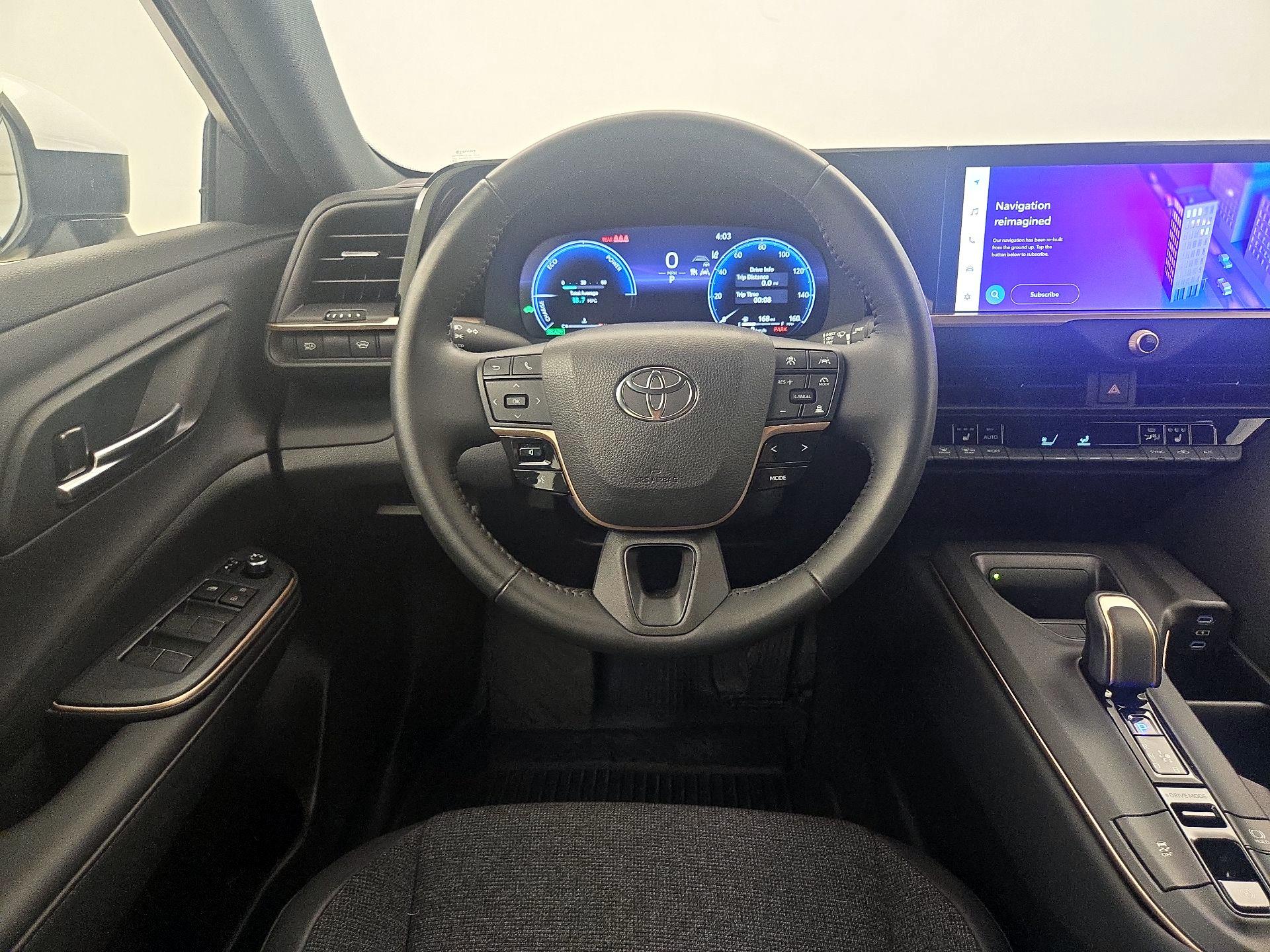 Thumbnail: 2023 Toyota Crown - 10