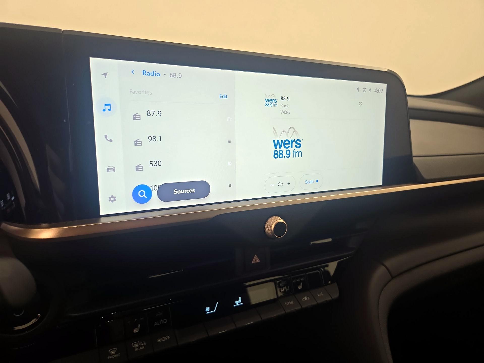 Thumbnail: 2023 Toyota Crown - 15