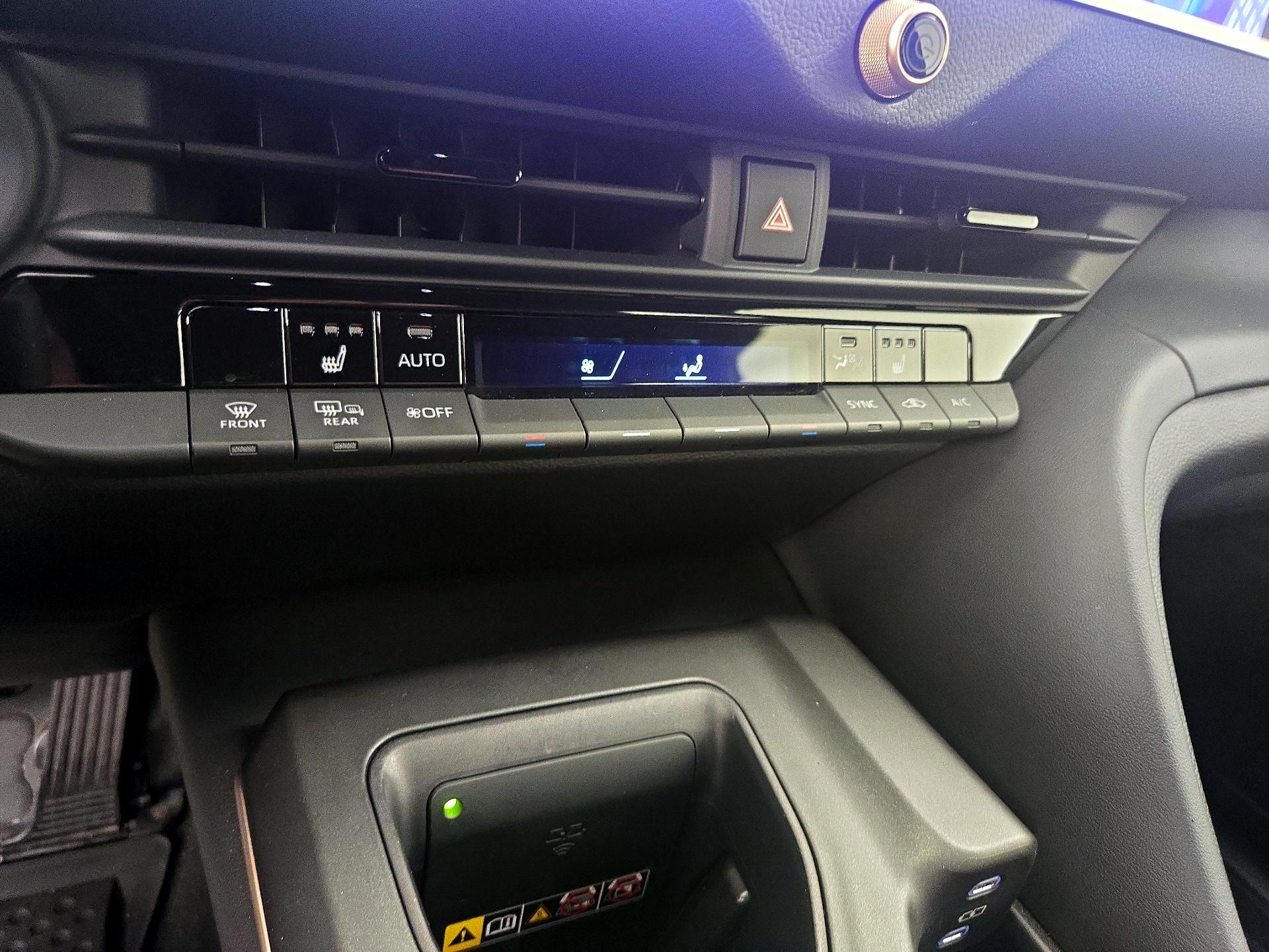 Thumbnail: 2023 Toyota Crown - 16