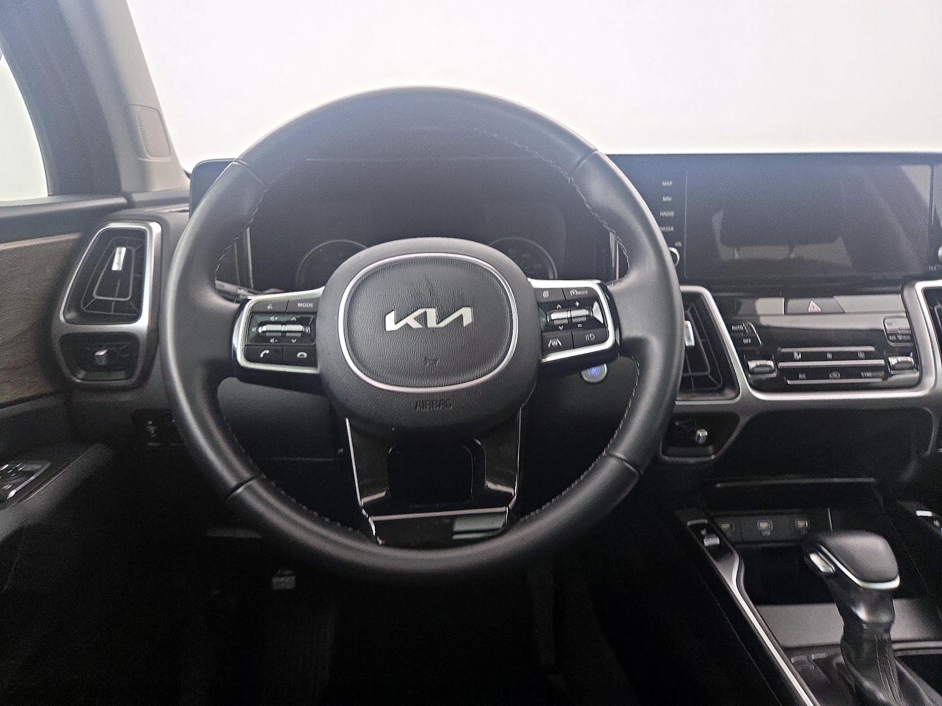 Thumbnail: 2022 Kia Sorento - 10