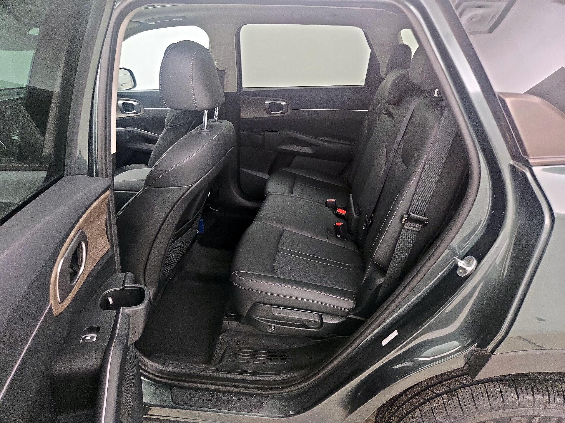 Thumbnail: 2022 Kia Sorento - 20