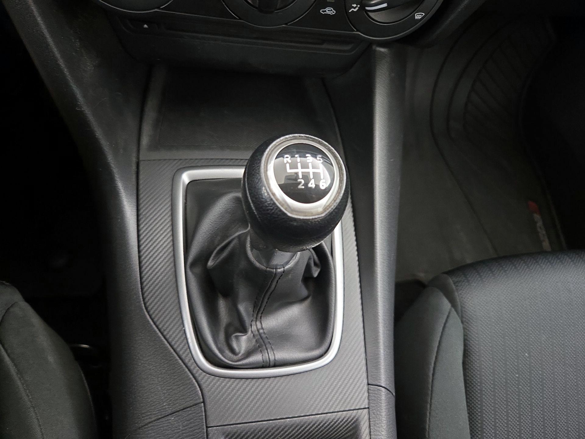 Thumbnail: 2014 Mazda Mazda3 - 16