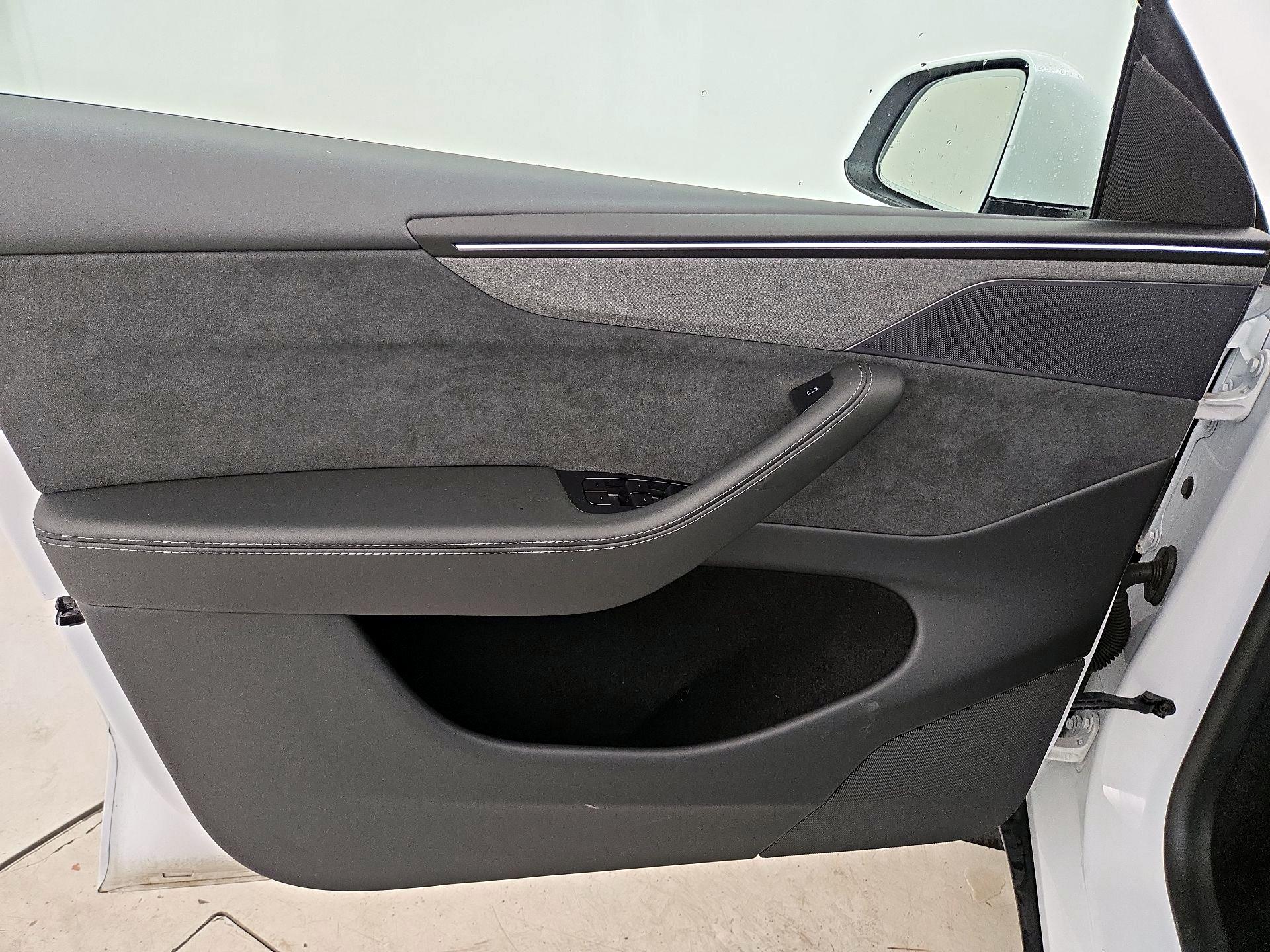 Thumbnail: 2026 Tesla Model Y - 12