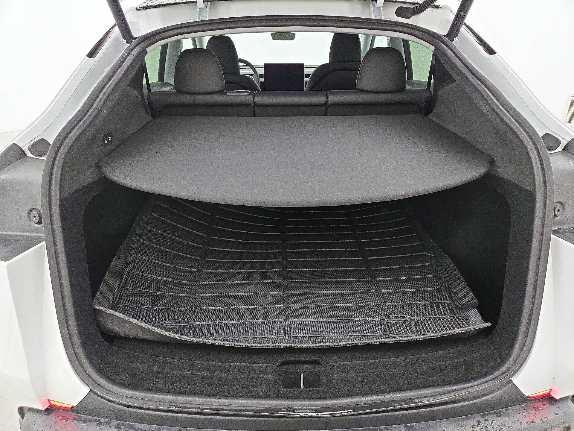 Thumbnail: 2026 Tesla Model Y - 20