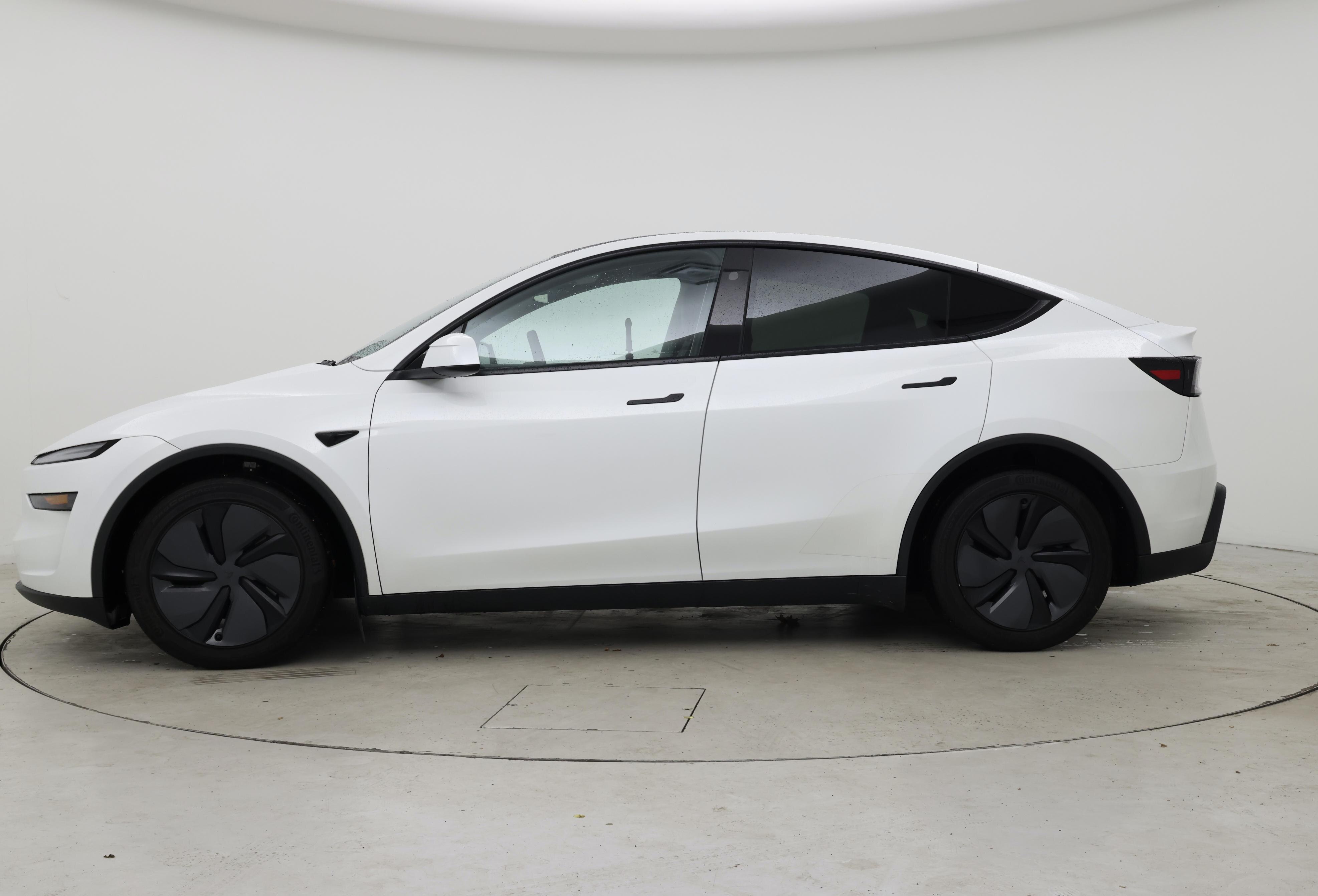 Thumbnail: 2026 Tesla Model Y - 3