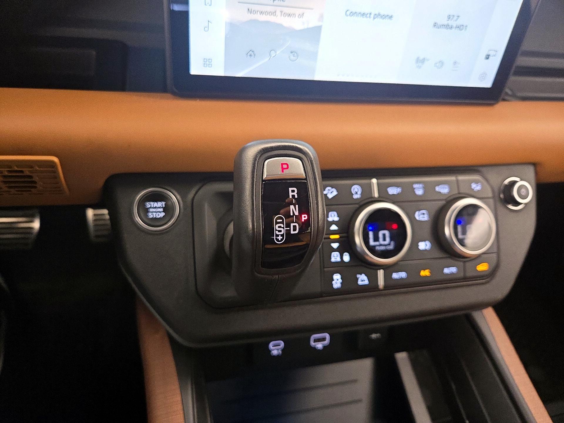 Thumbnail: 2021 Land Rover Defender - 18
