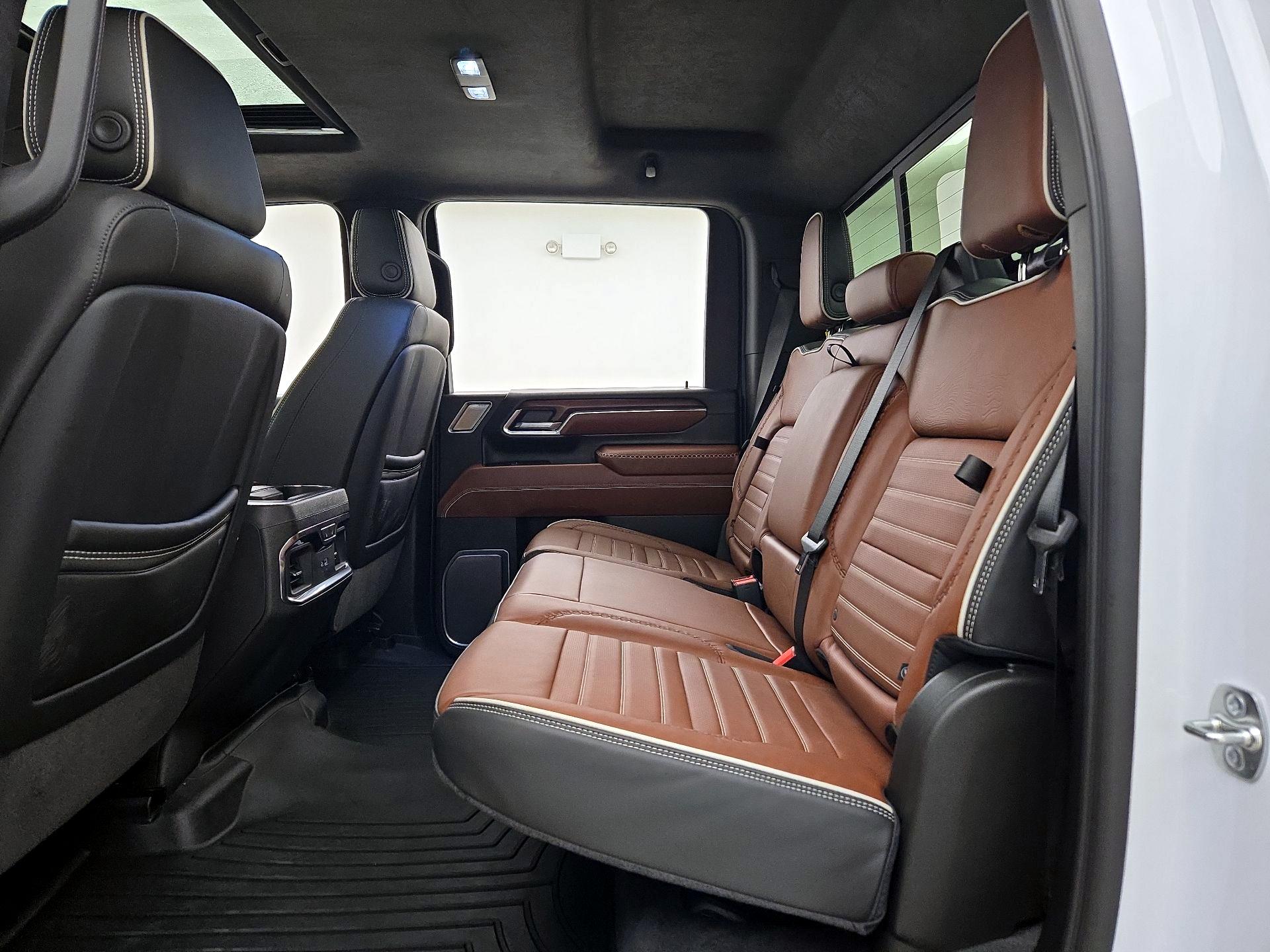 Thumbnail: 2025 GMC Sierra 2500 - 19