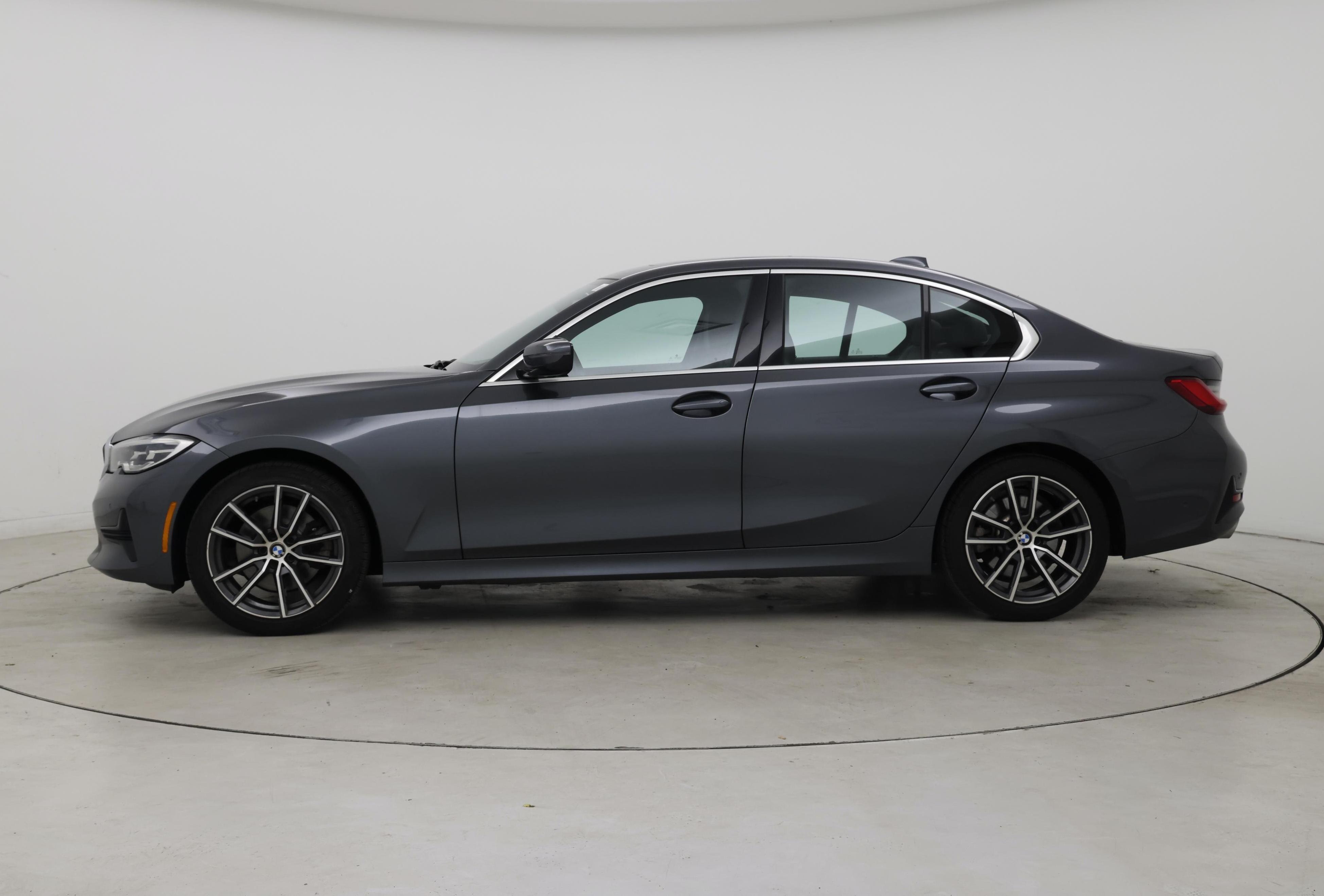 Thumbnail: 2021 BMW 3 Series - 3