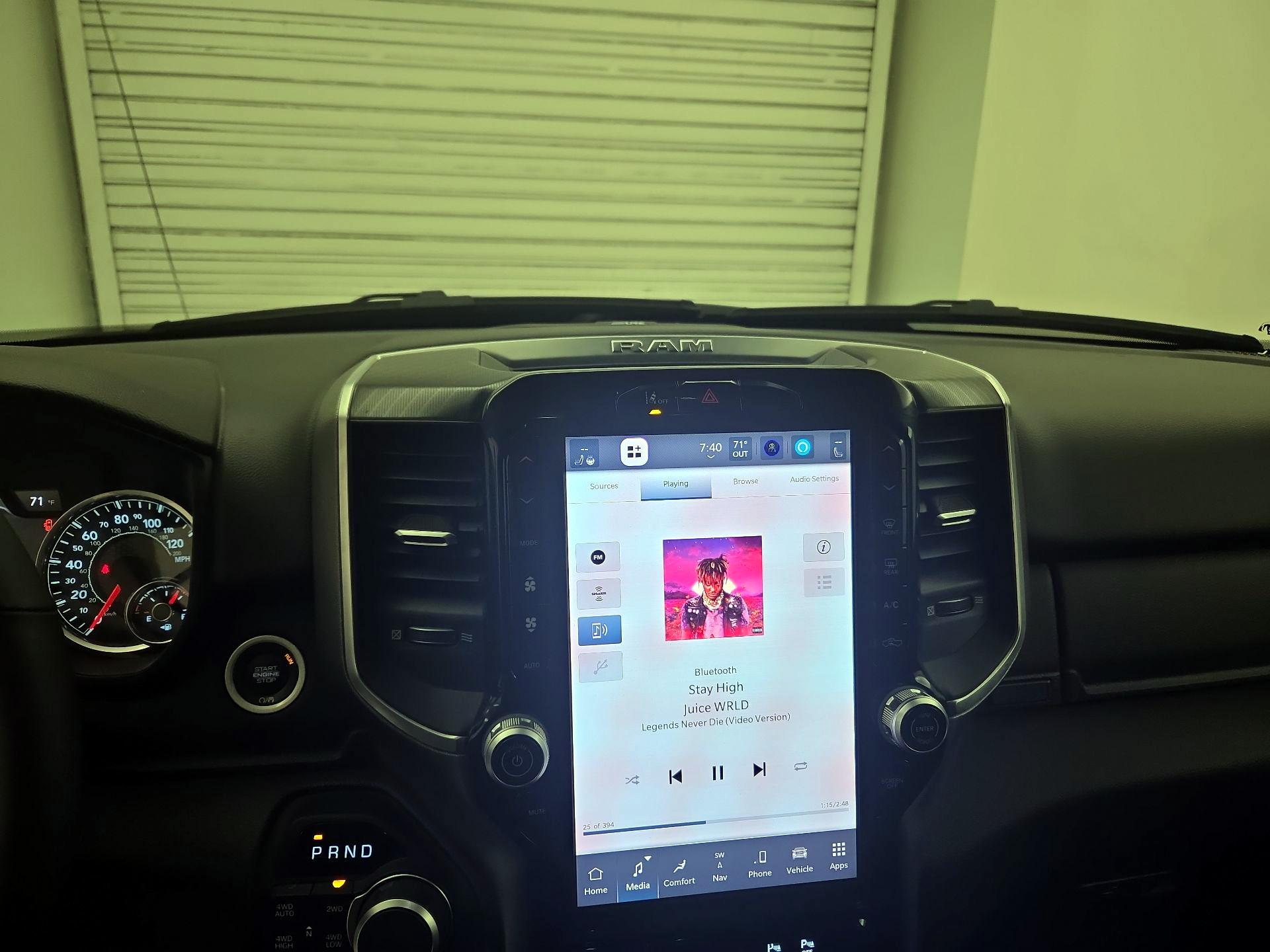 Thumbnail: 2025 RAM 1500 - 9