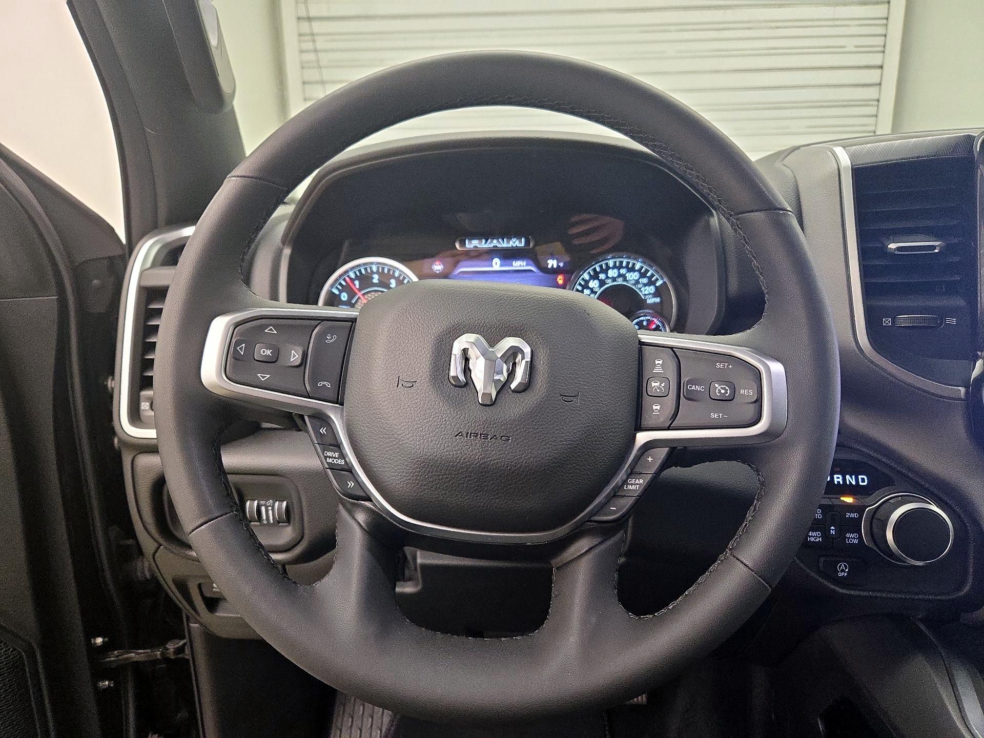 Thumbnail: 2025 RAM 1500 - 10