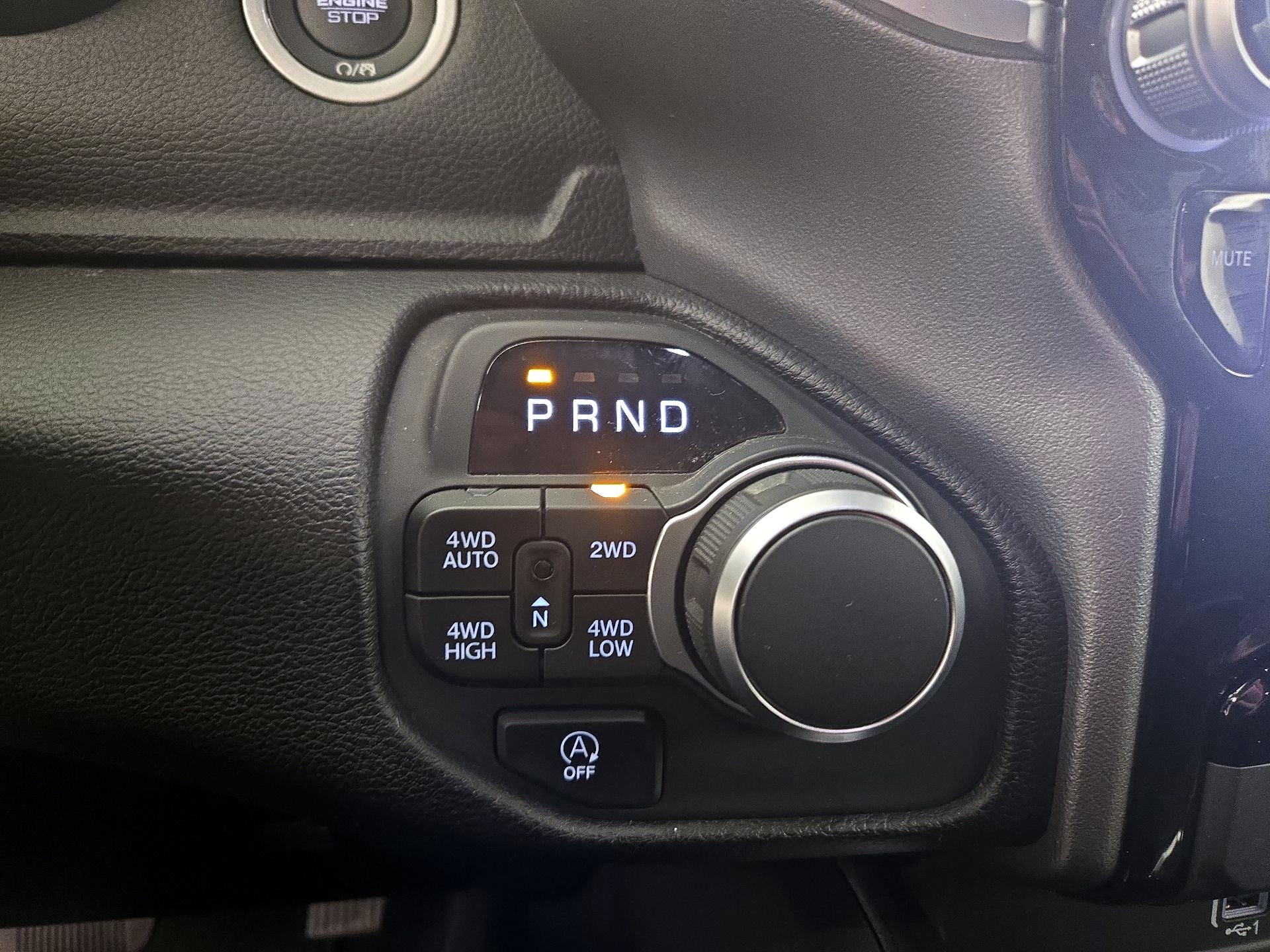 Thumbnail: 2025 RAM 1500 - 17